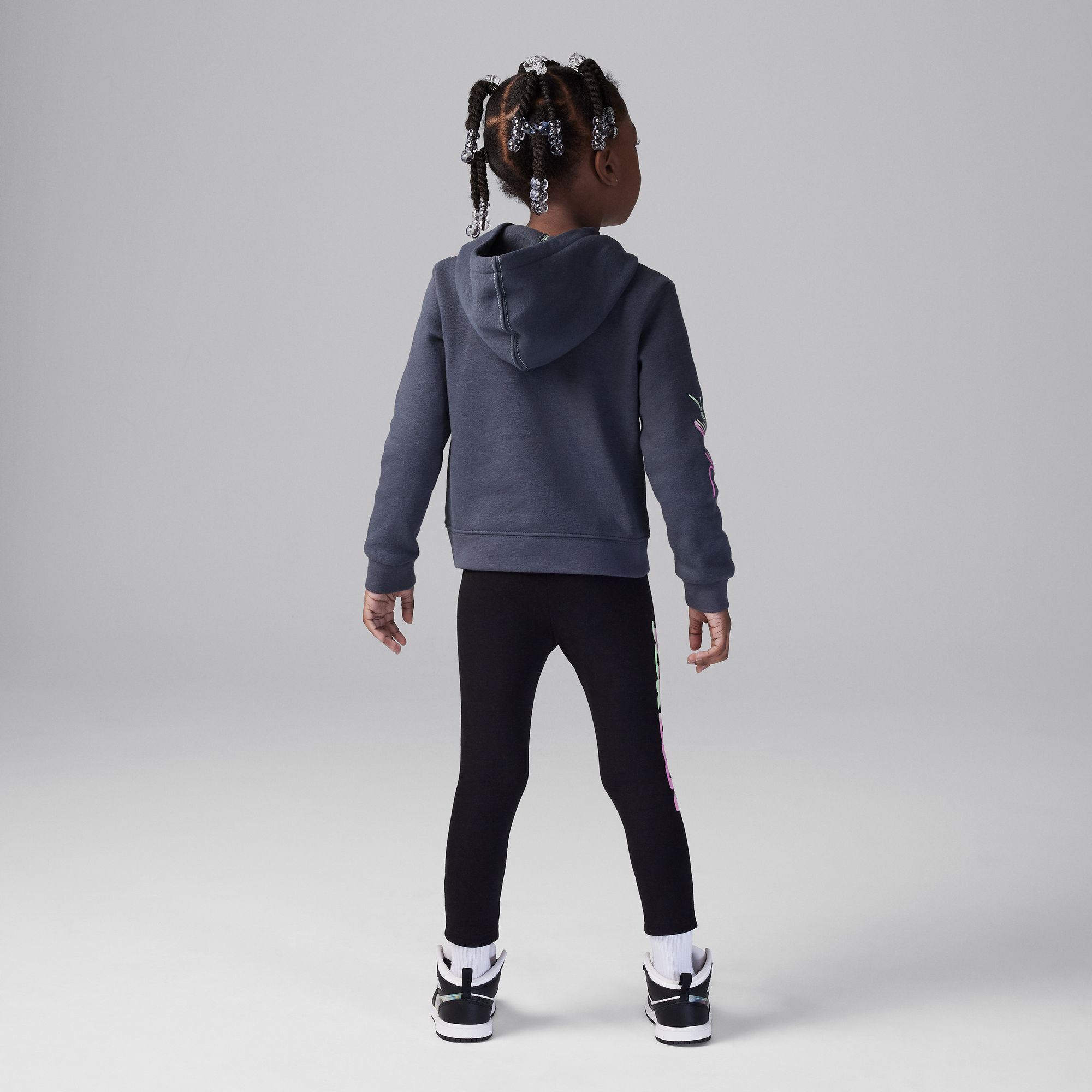 جوردن ديلوريس جوردن فلاورز image number 5