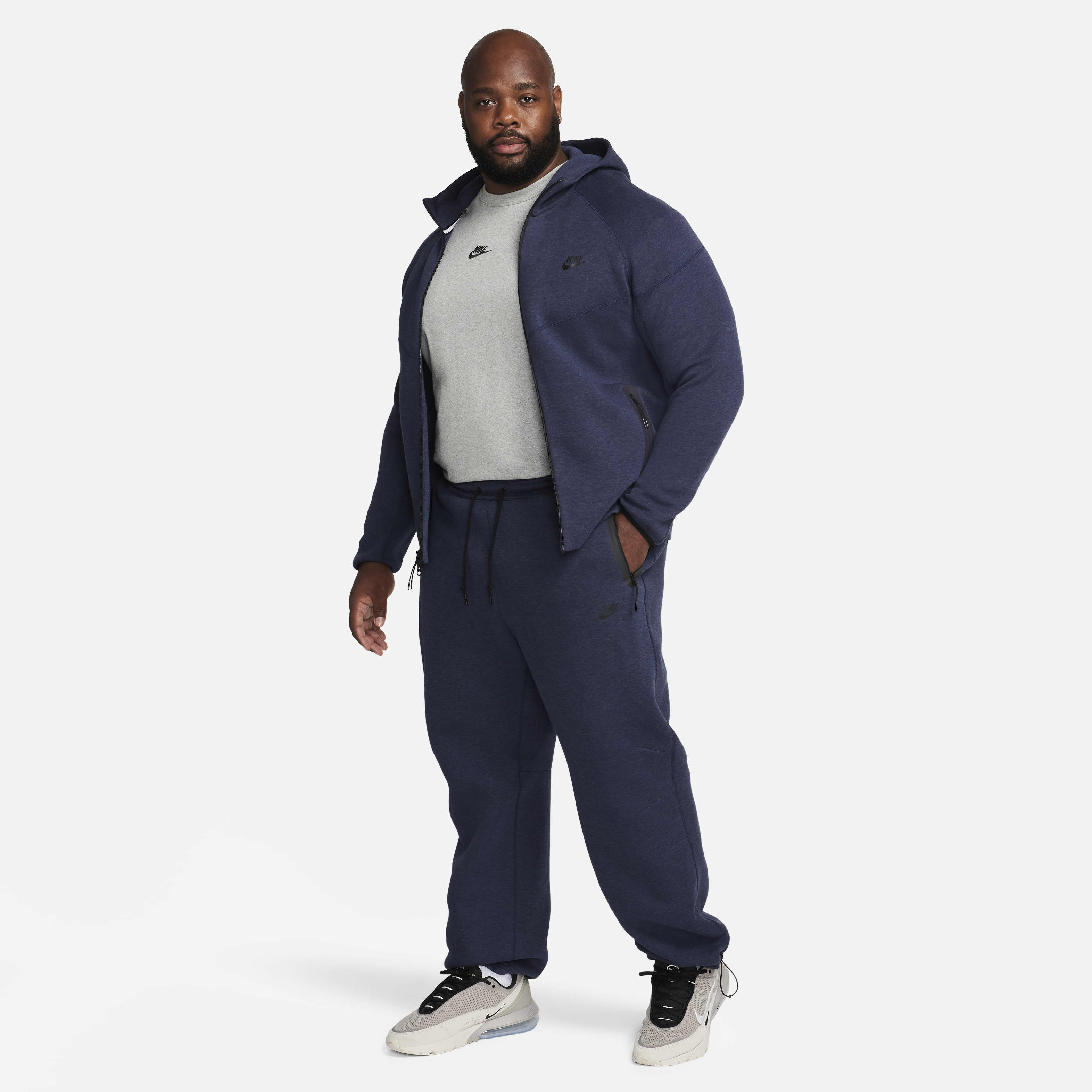 Nike Sportswear Tech Fleece image number 18