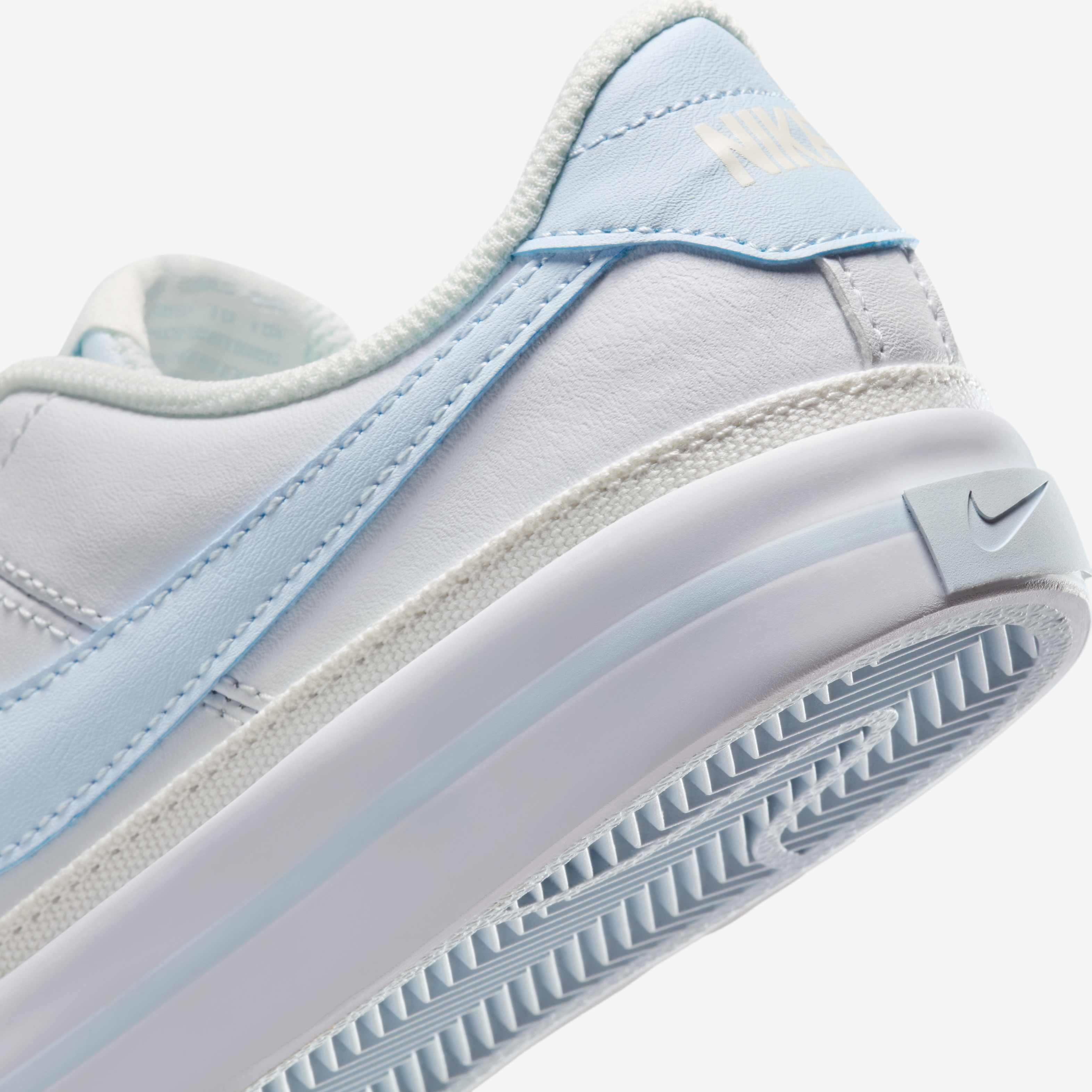 NikeCourt Legacy image number 7