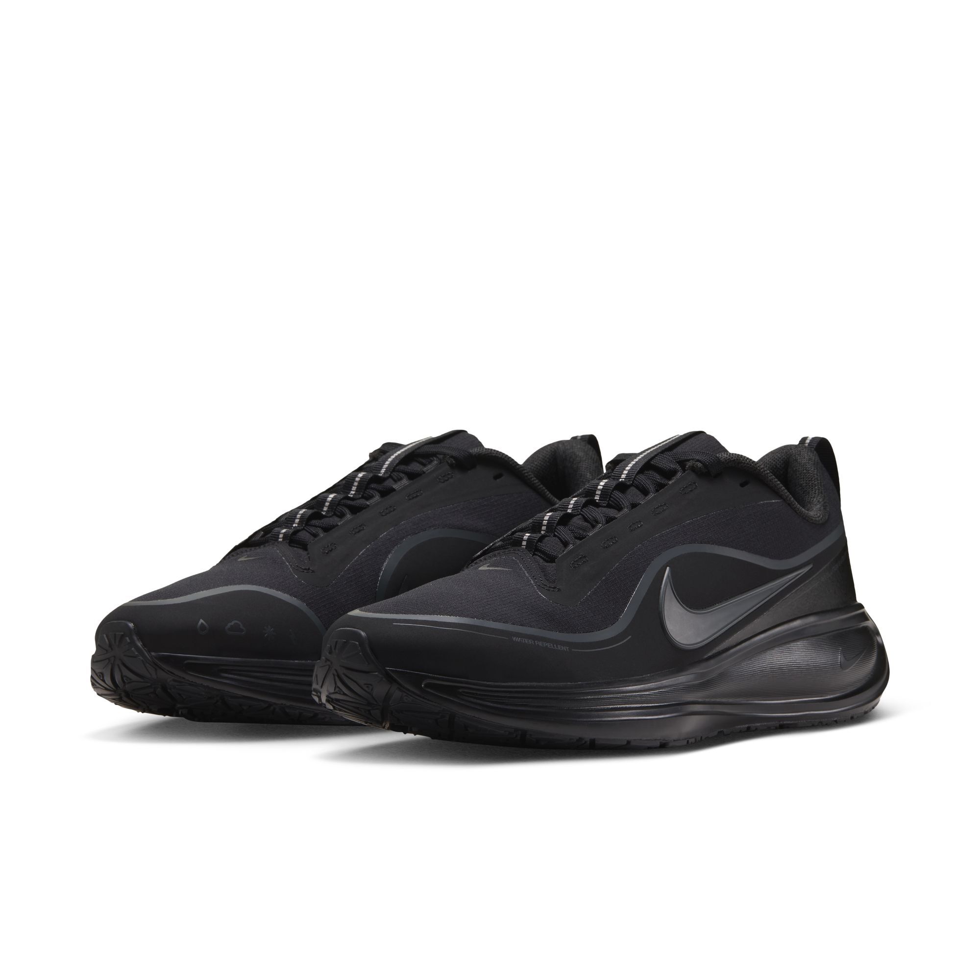 Nike Revolution 8 Utility image number 2