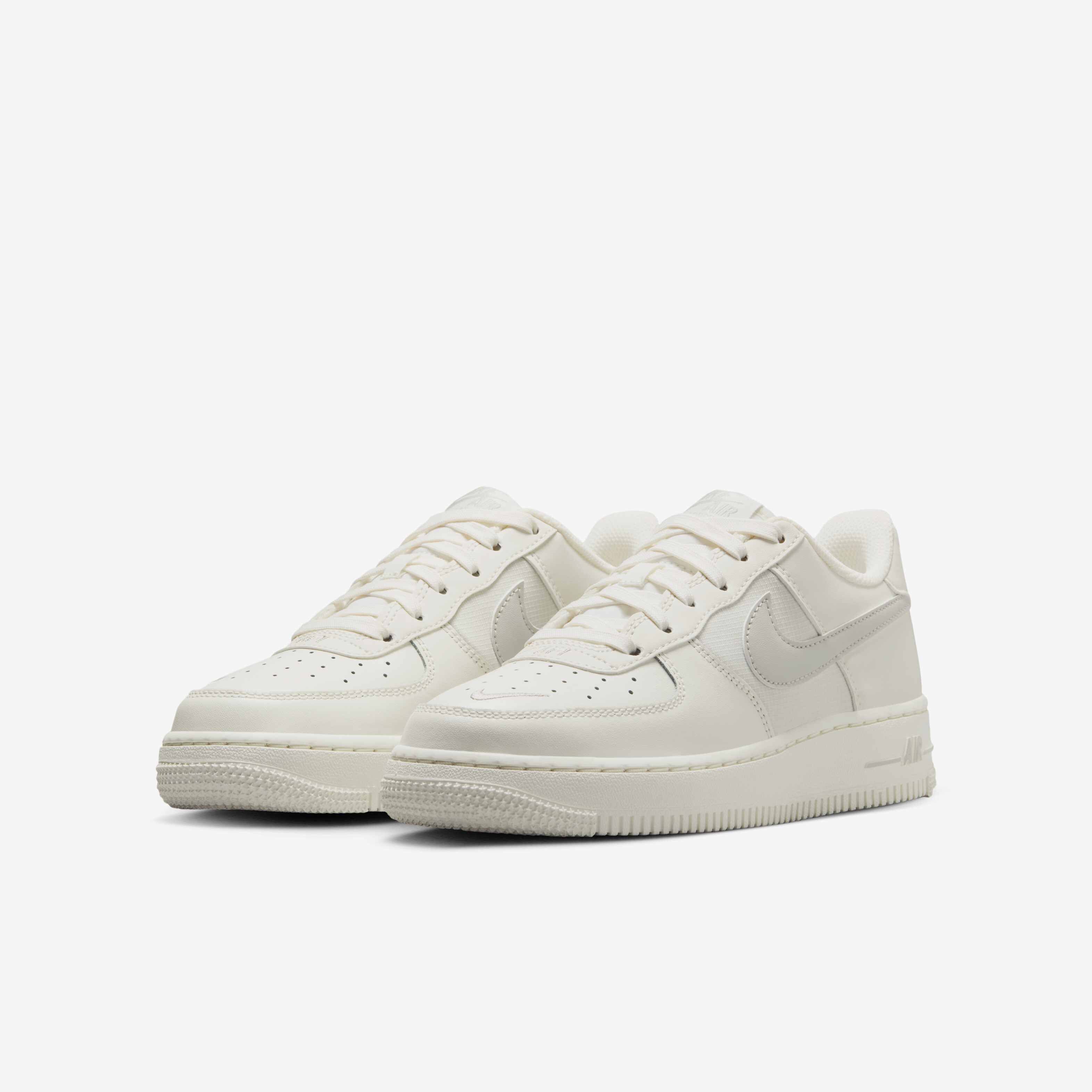 Nike Air Force 1 image number 4