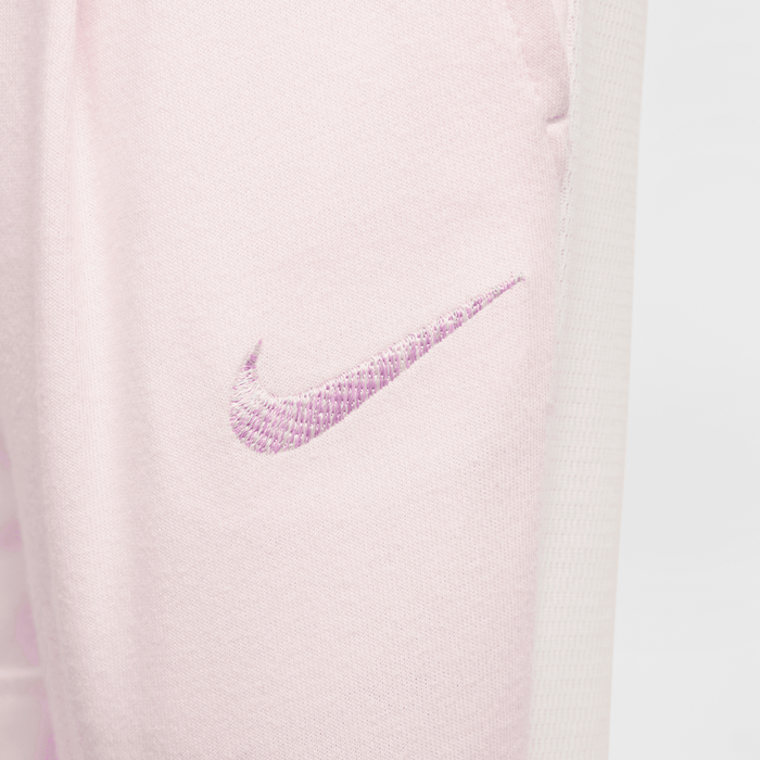 Nike Ready, Set! image number 2 Nike Ready, Set! image number 2