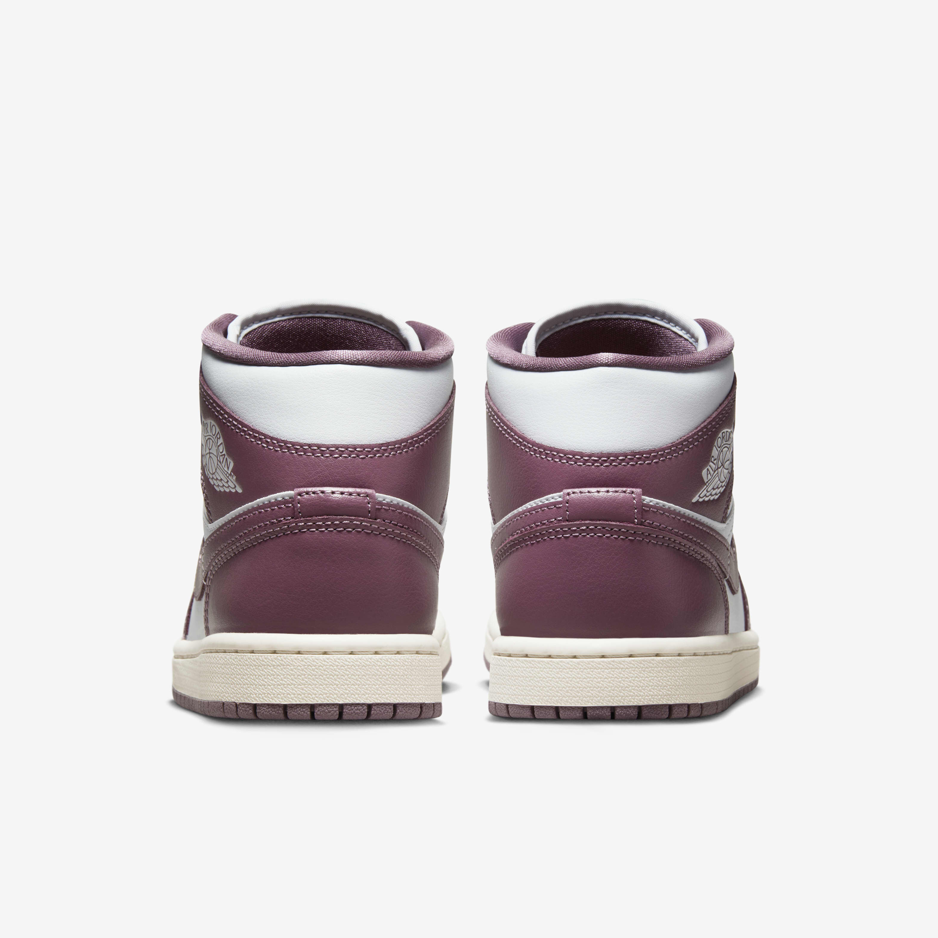 اير جوردن 1 ميد image number 5