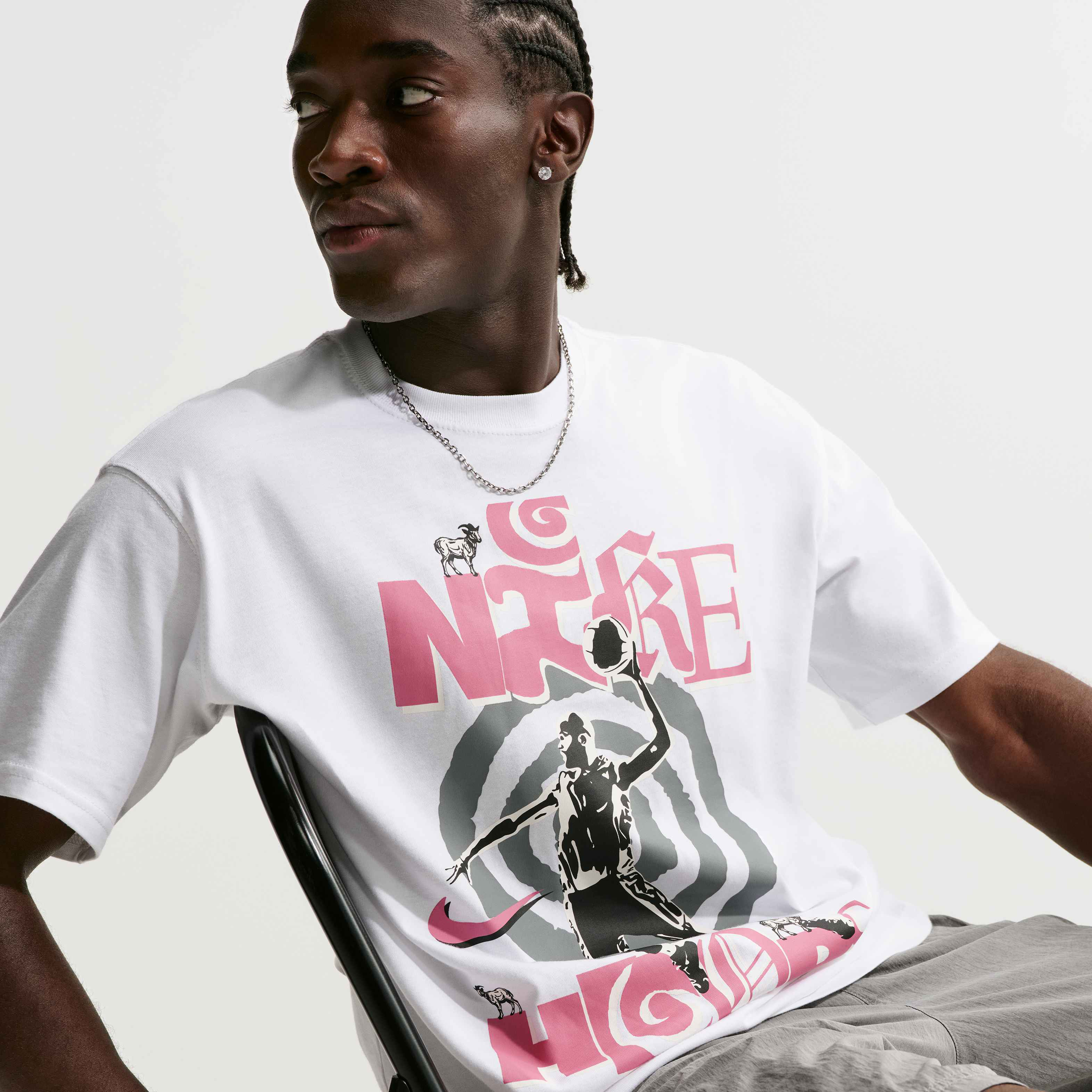 Nike image number 2