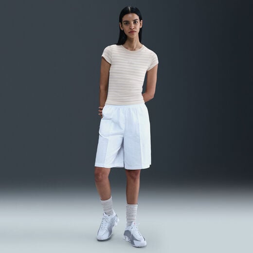 نايكي سبورتسوير