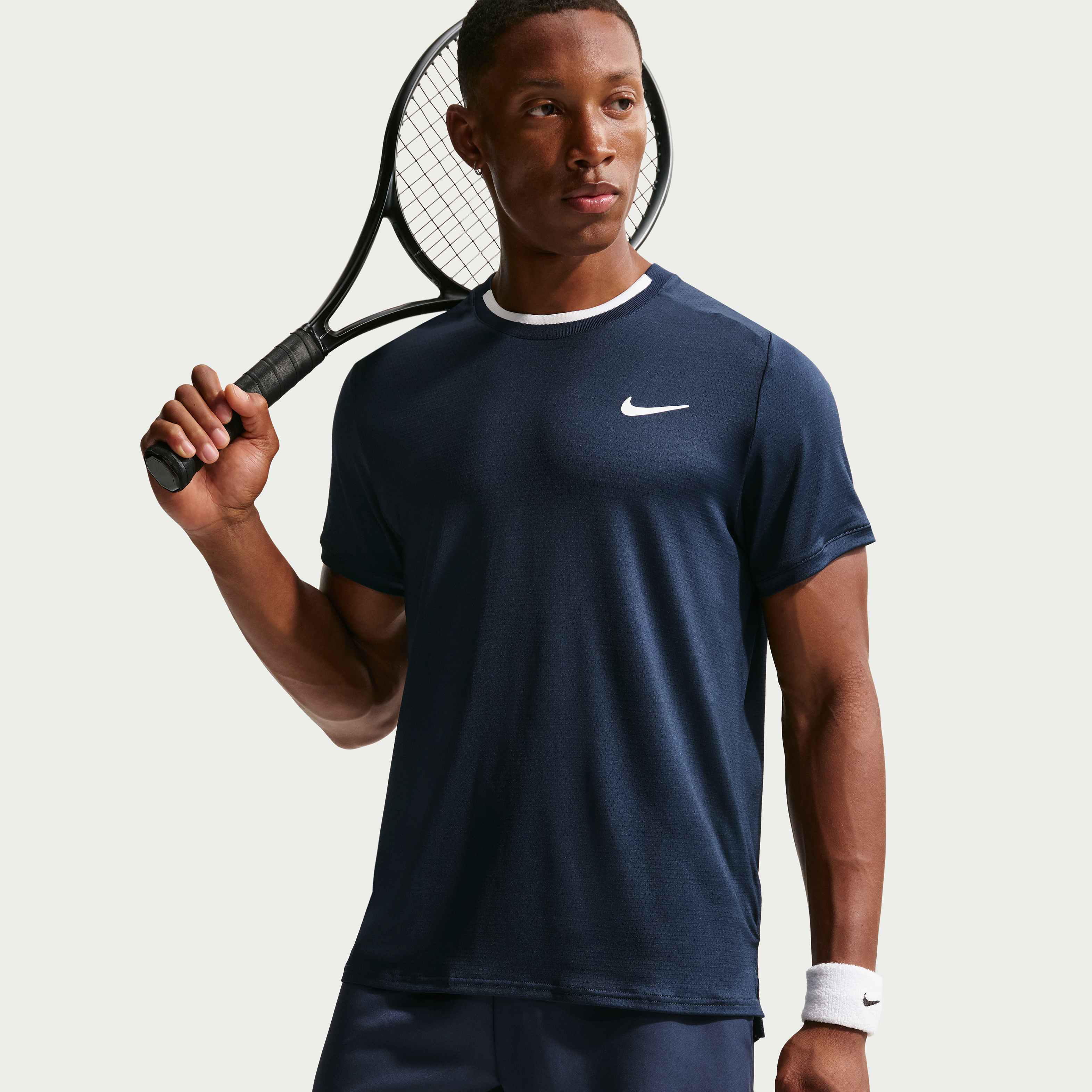 NikeCourt Victory image number 3