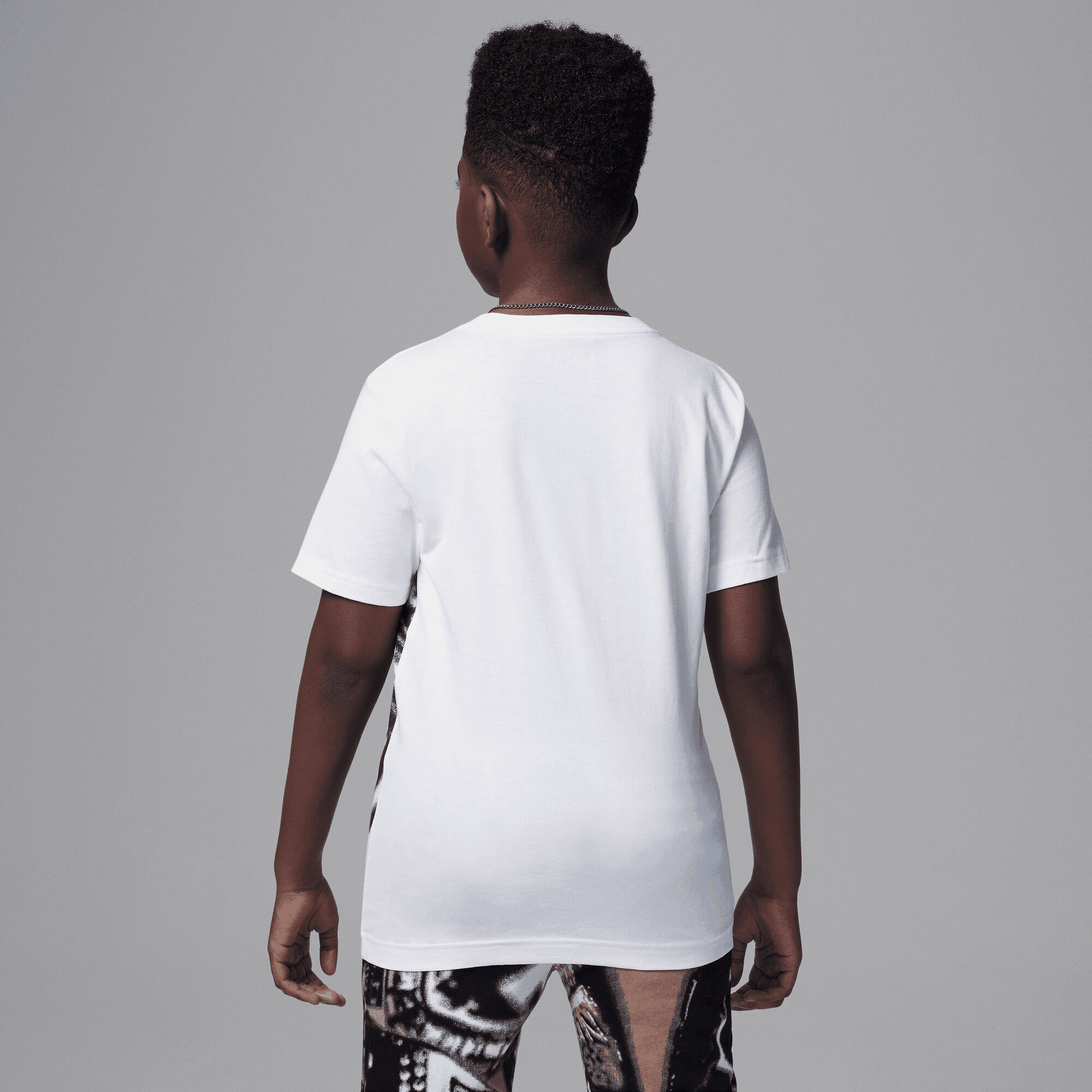 جوردن ام في بي image number 1