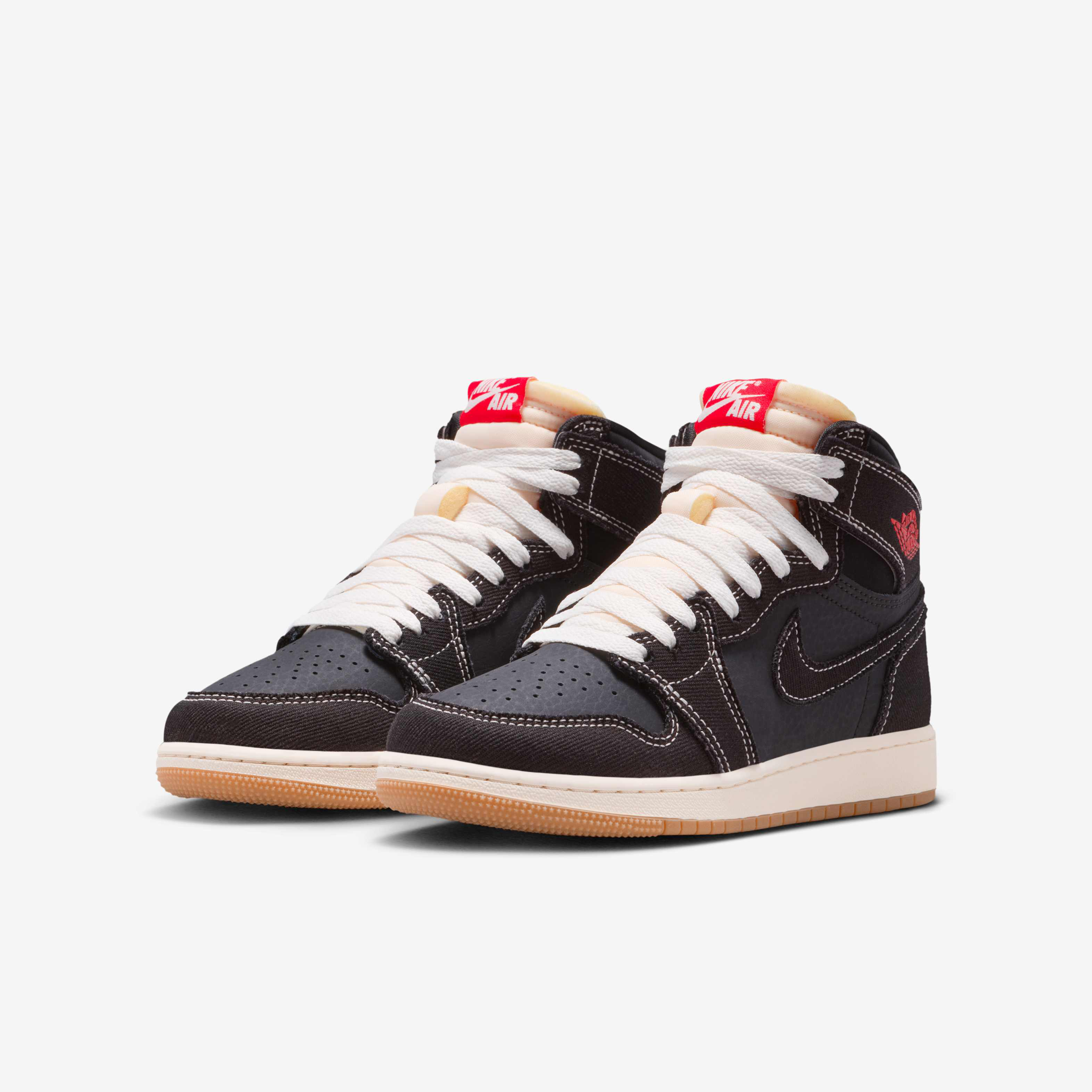 Air Jordan 1 Retro High OG image number 4