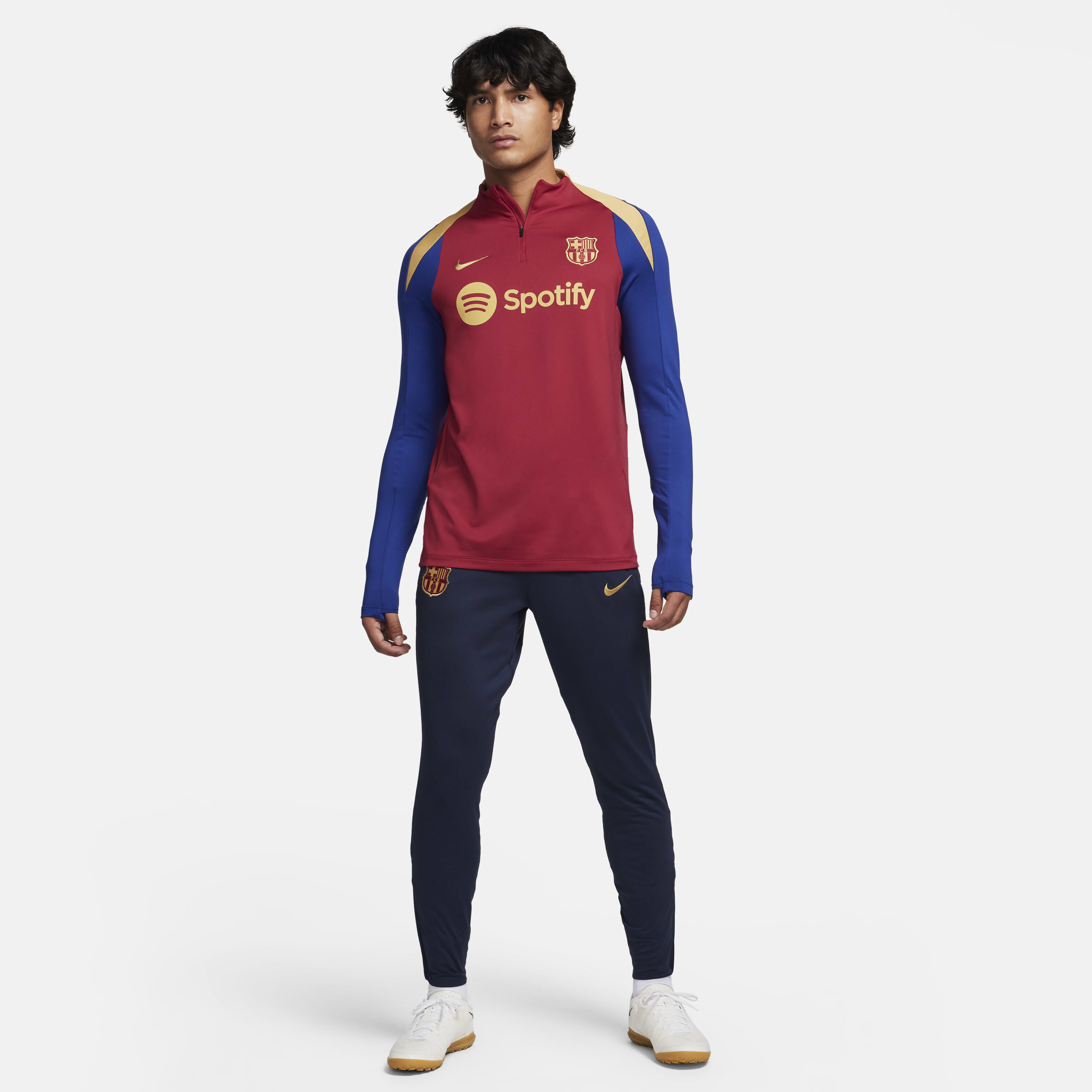 F.C. برشلونة سترايك image number 6