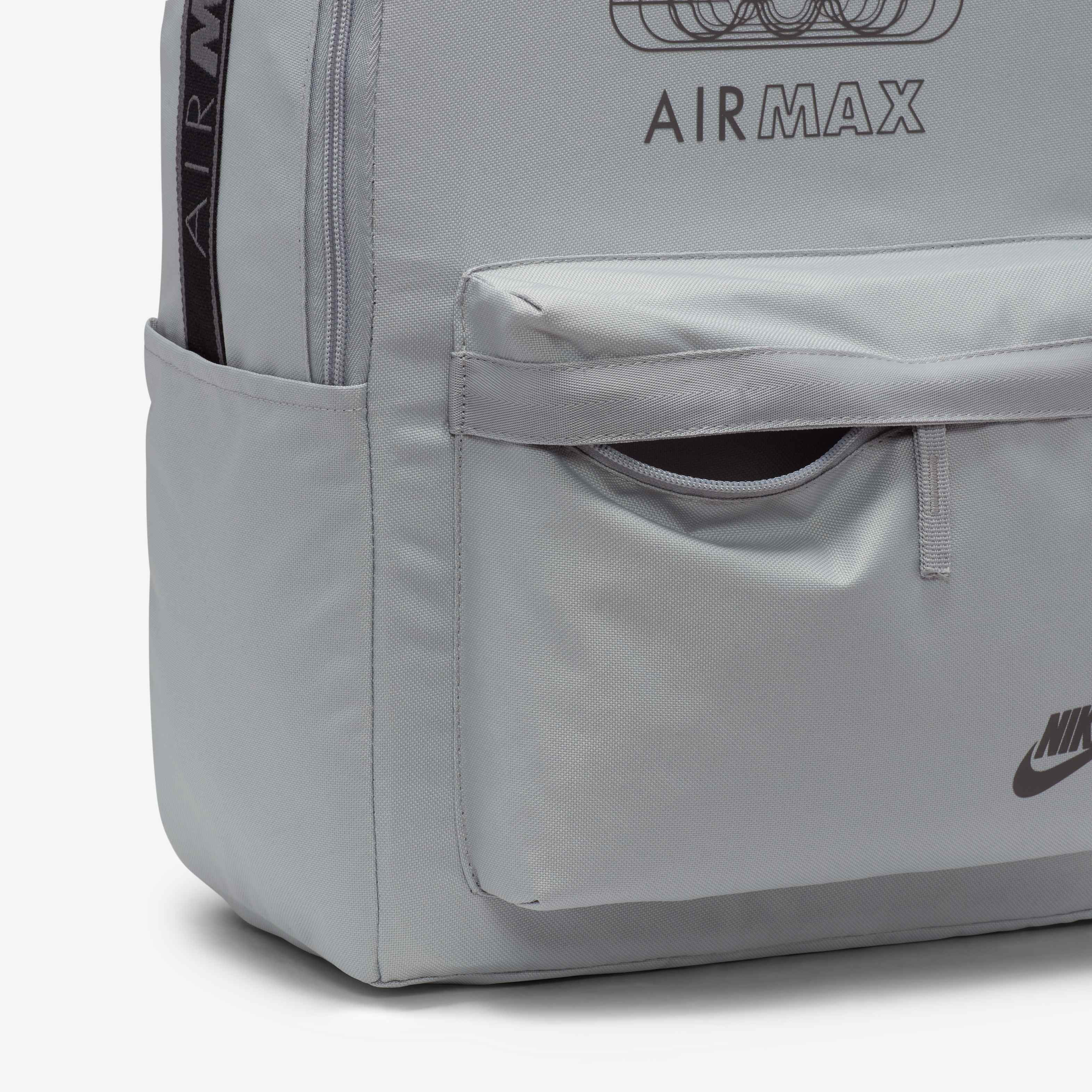 Nike Heritage image number 5