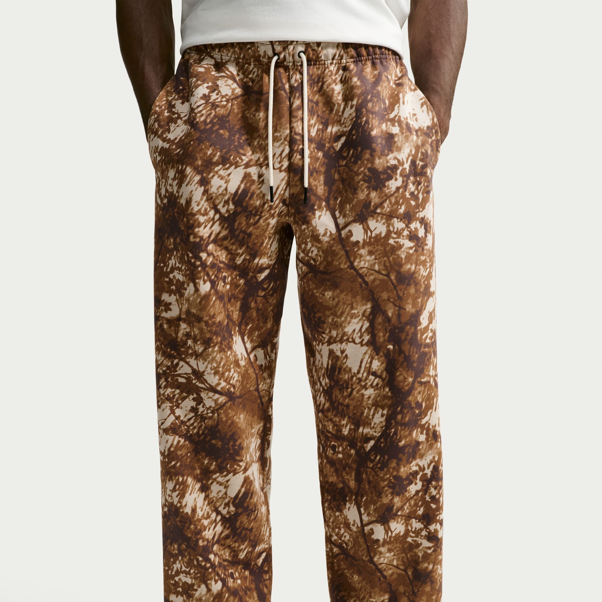 Nike Standard Issue image number 2