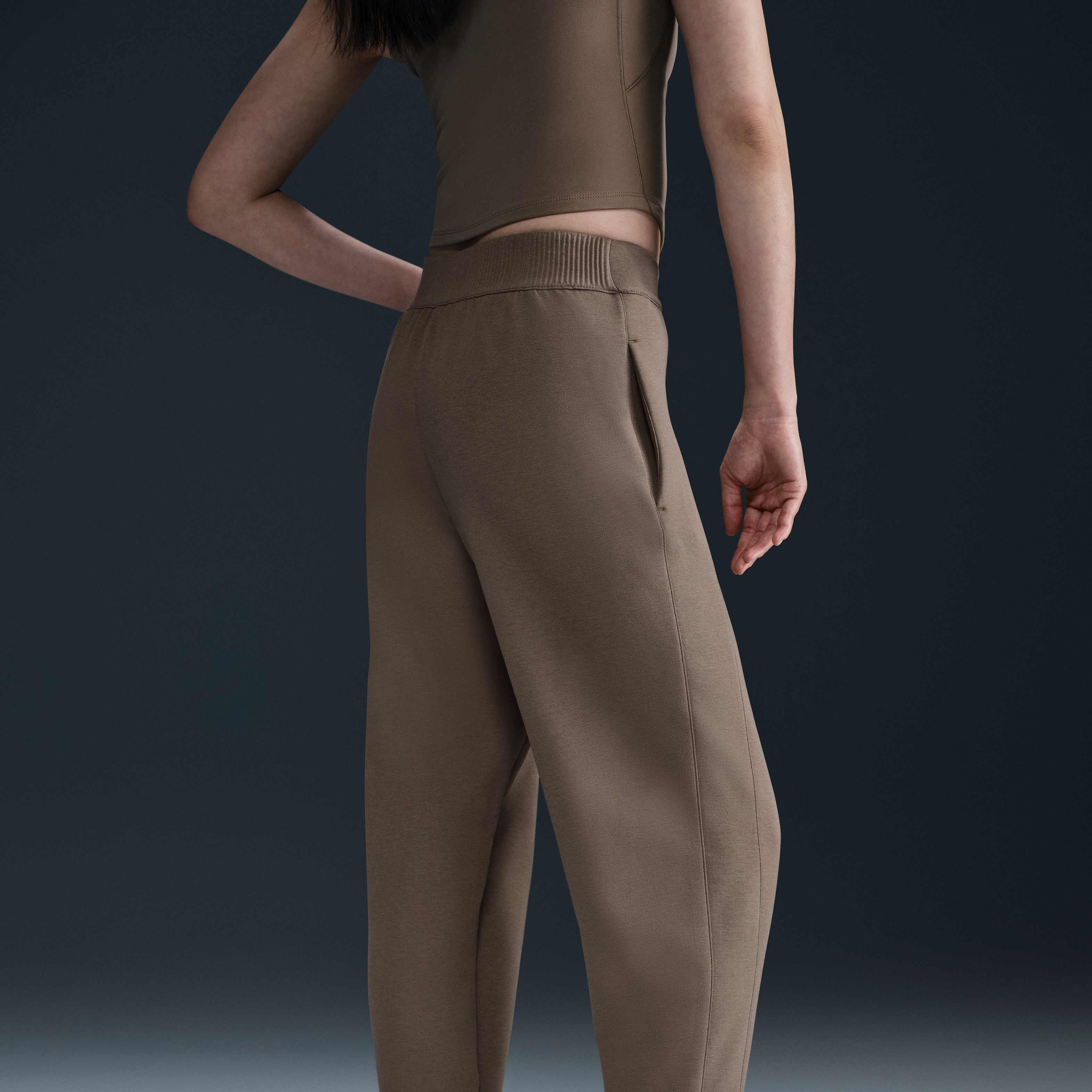 Nike 24.7 ImpossiblySoft image number 2