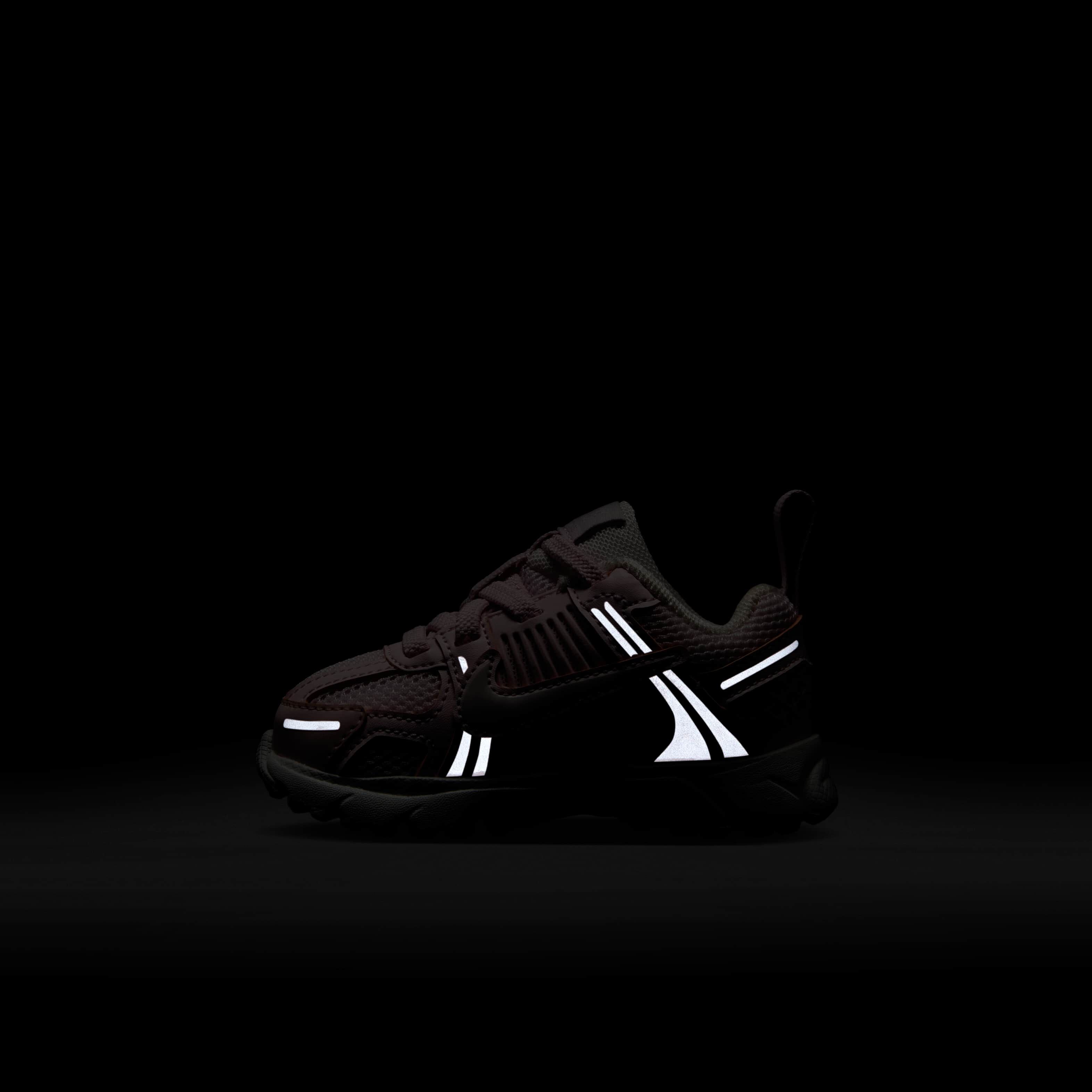 Nike Vomero 5 image number 10