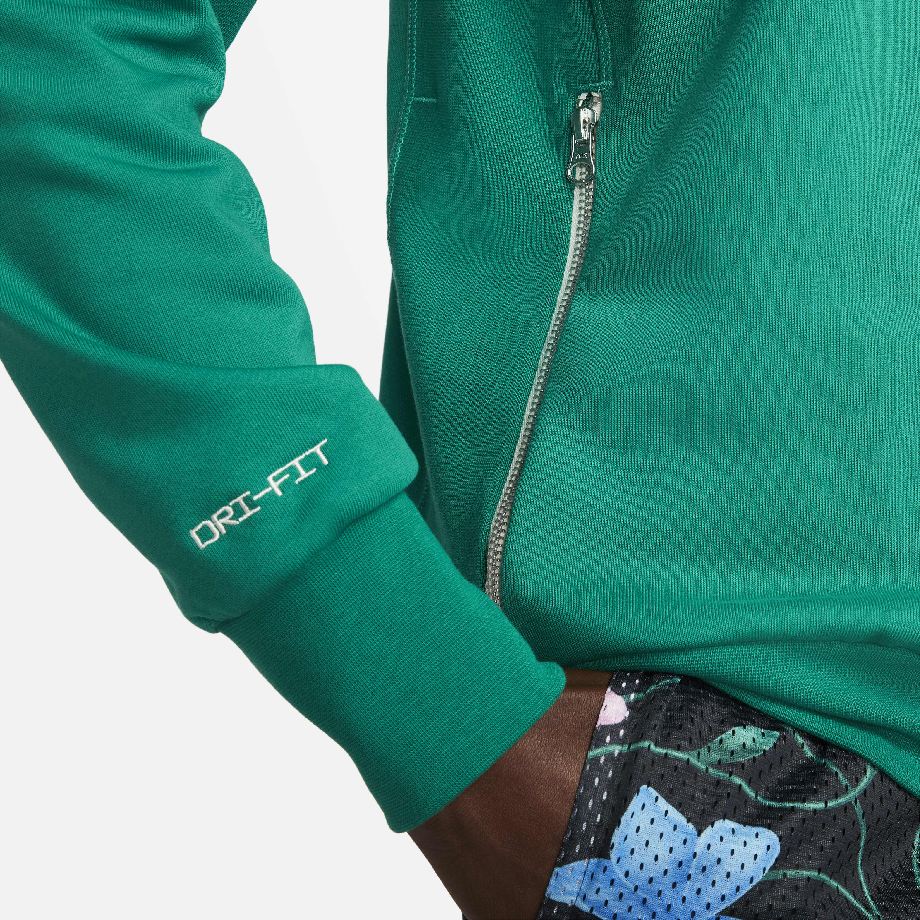 جيانيس ستاندرد ايشيو image number 4