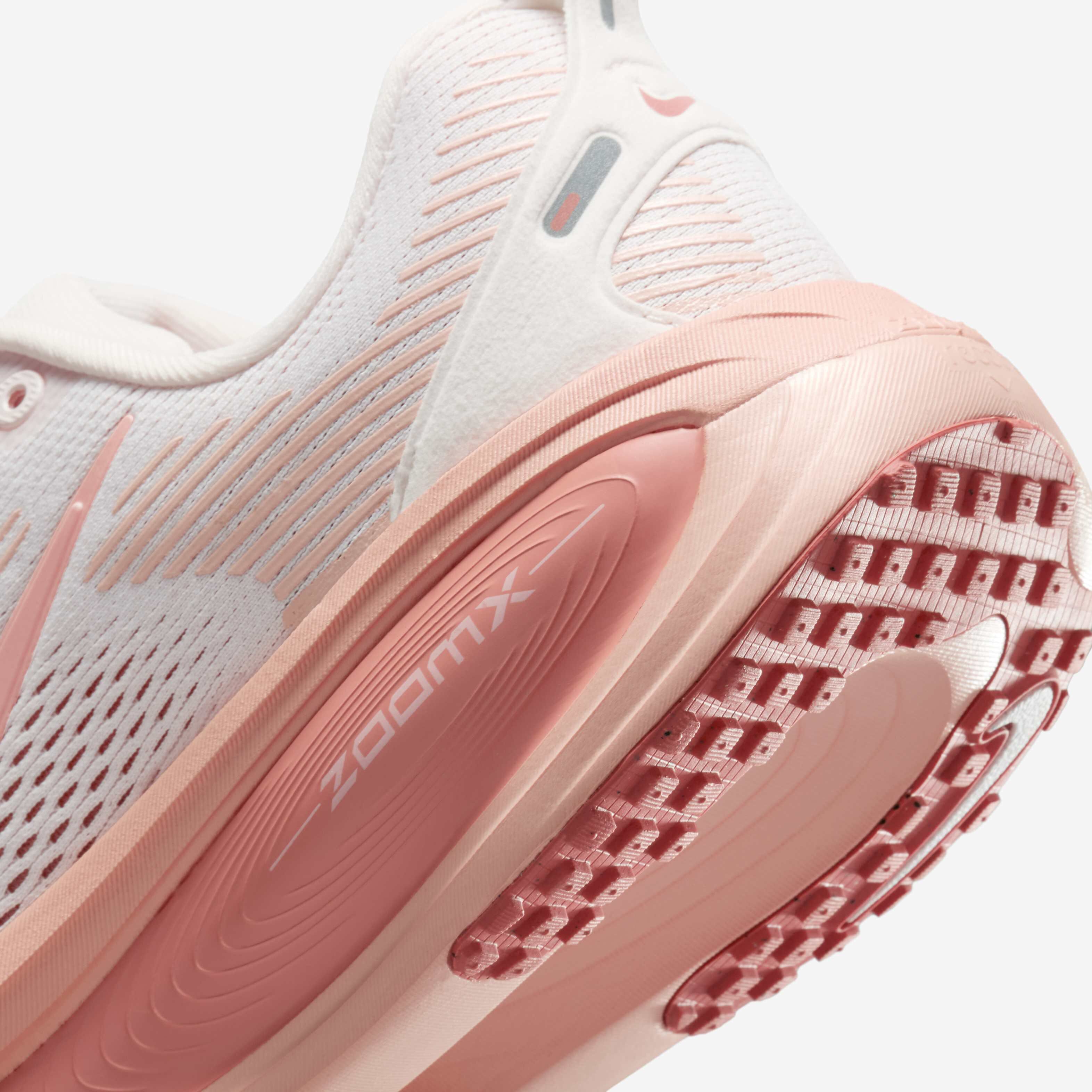 Nike Vomero 18 image number 7