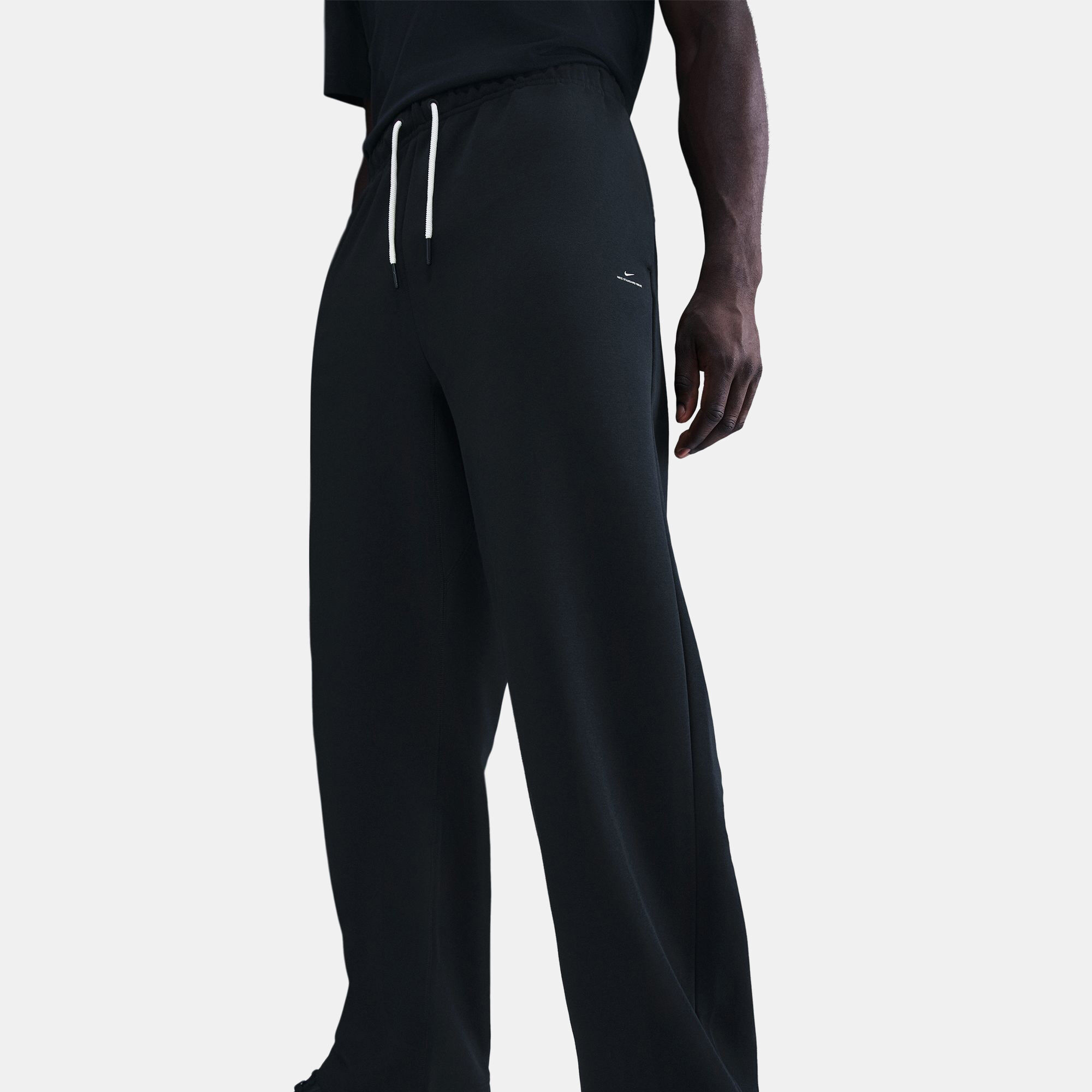 Nike Standard Issue image number 4