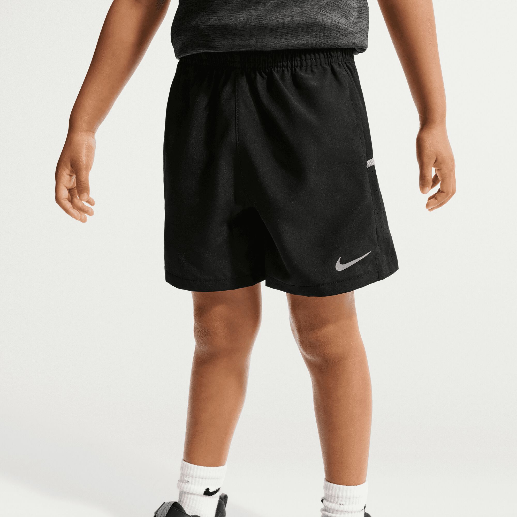 Nike image number 3