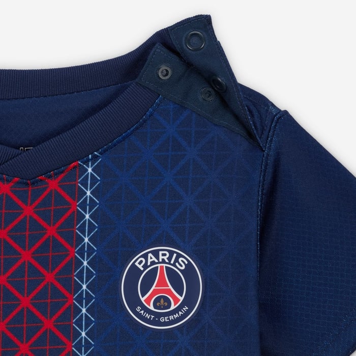 Paris Saint-Germain 2025/26 Stadium Home image number 2 Paris Saint-Germain 2025/26 Stadium Home image number 2