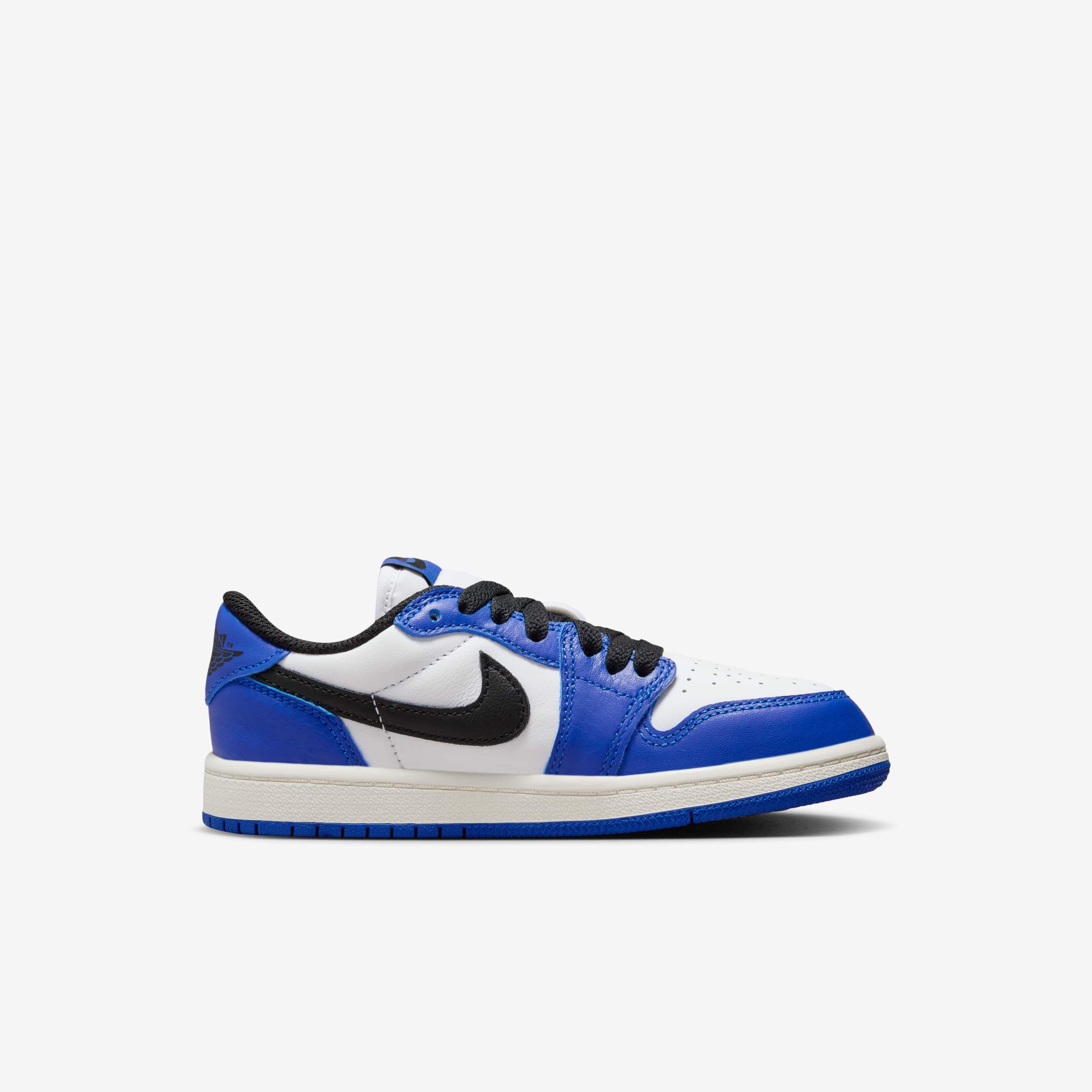 Nike jordan first shoe deals