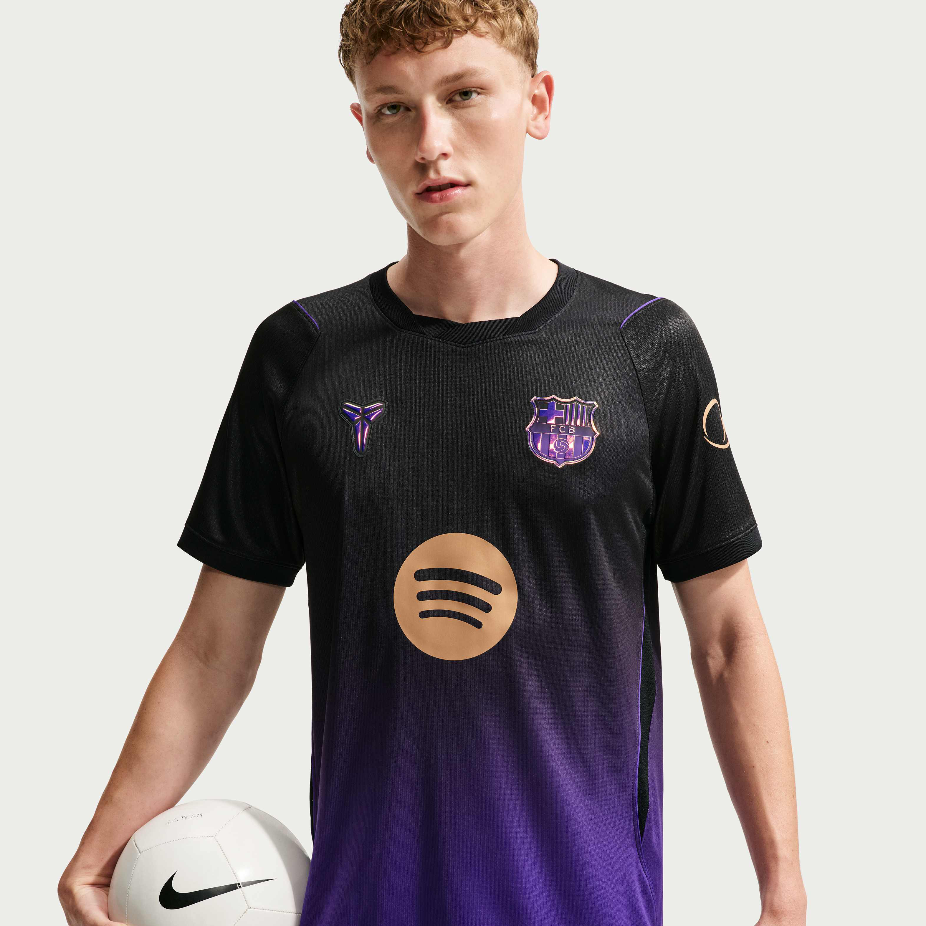 F.C. Barcelona 2026/27 Stadium Away image number 0