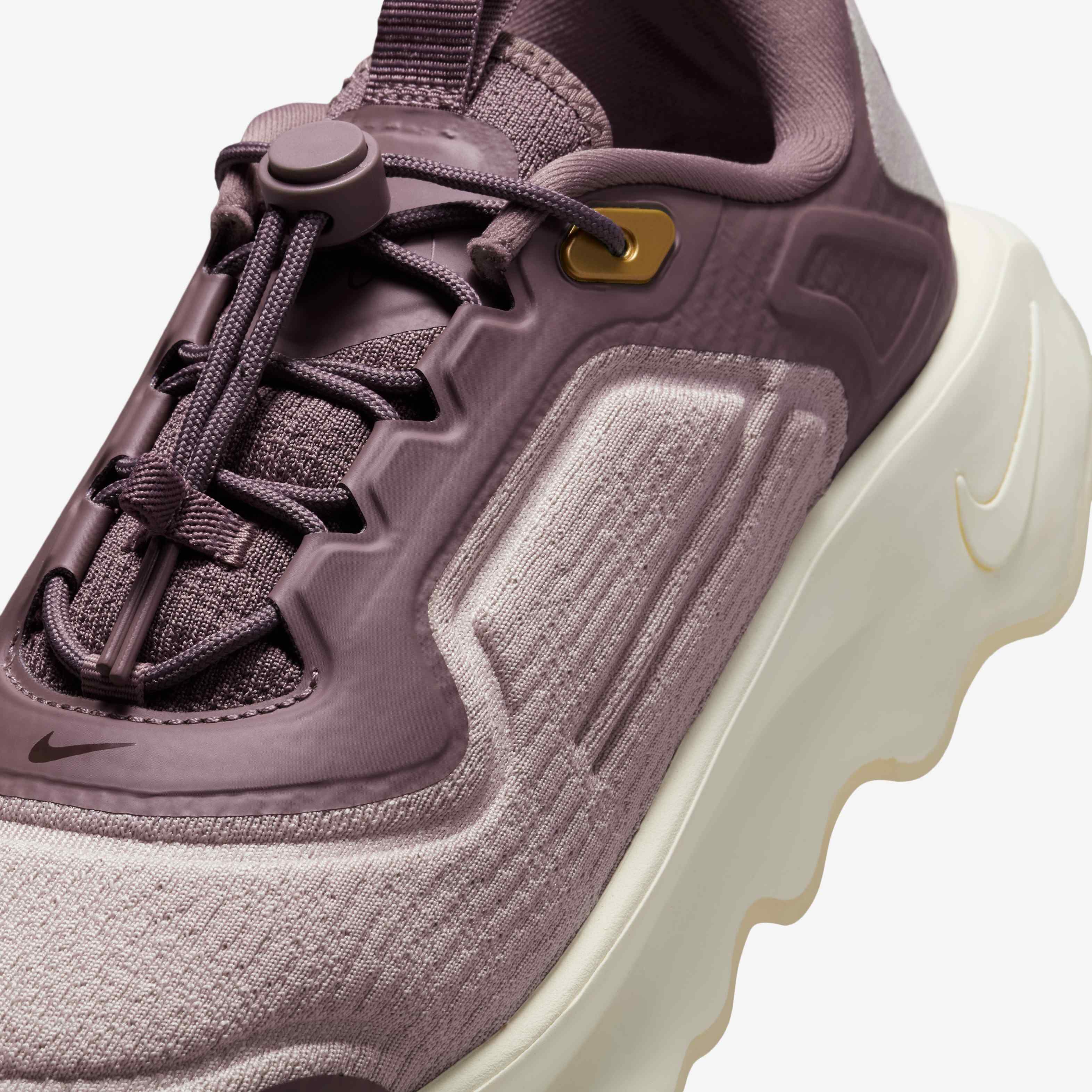 نايكي موتيفا اس بي image number 6