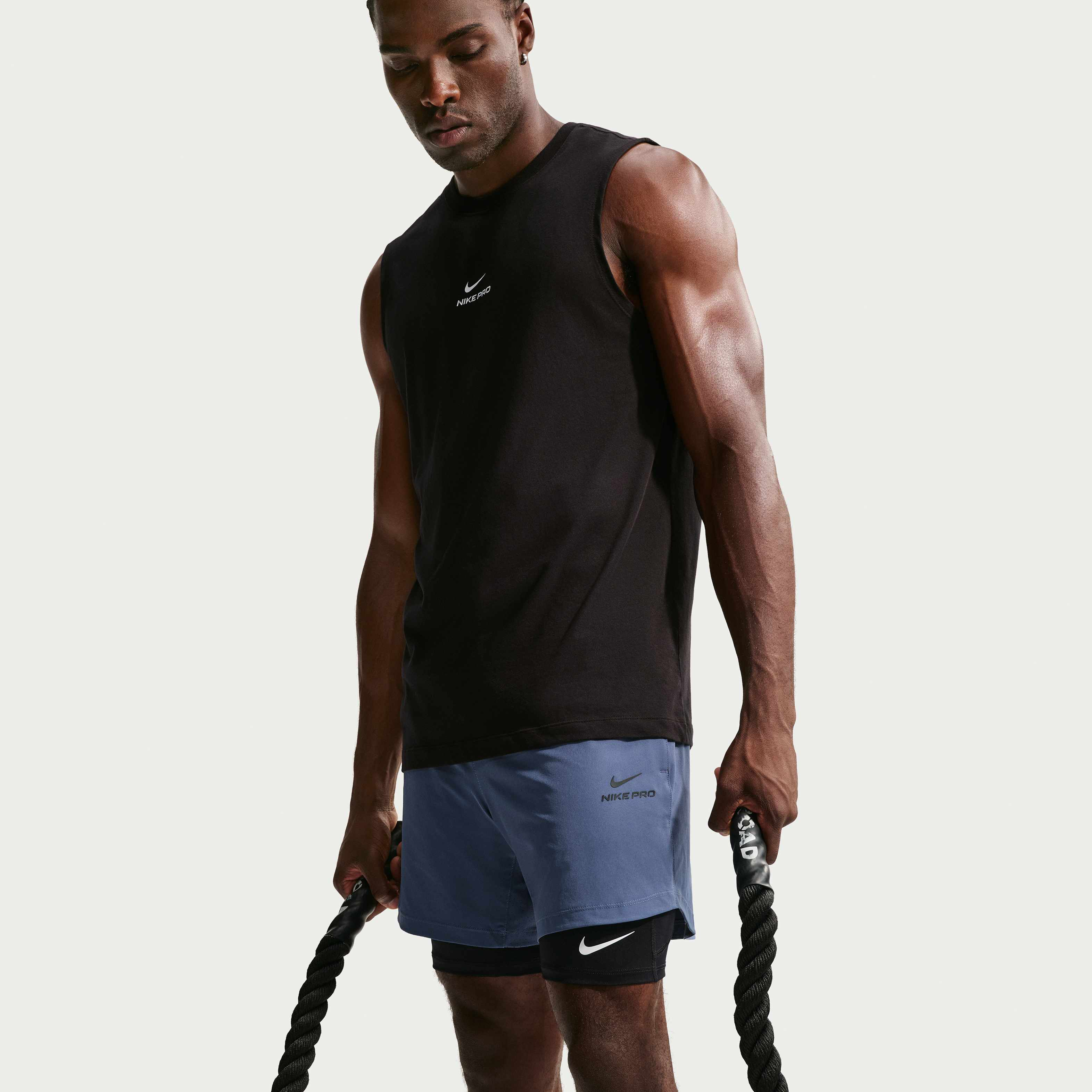 Nike Pro image number 3