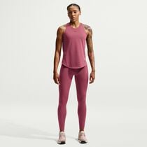 Nike Universa