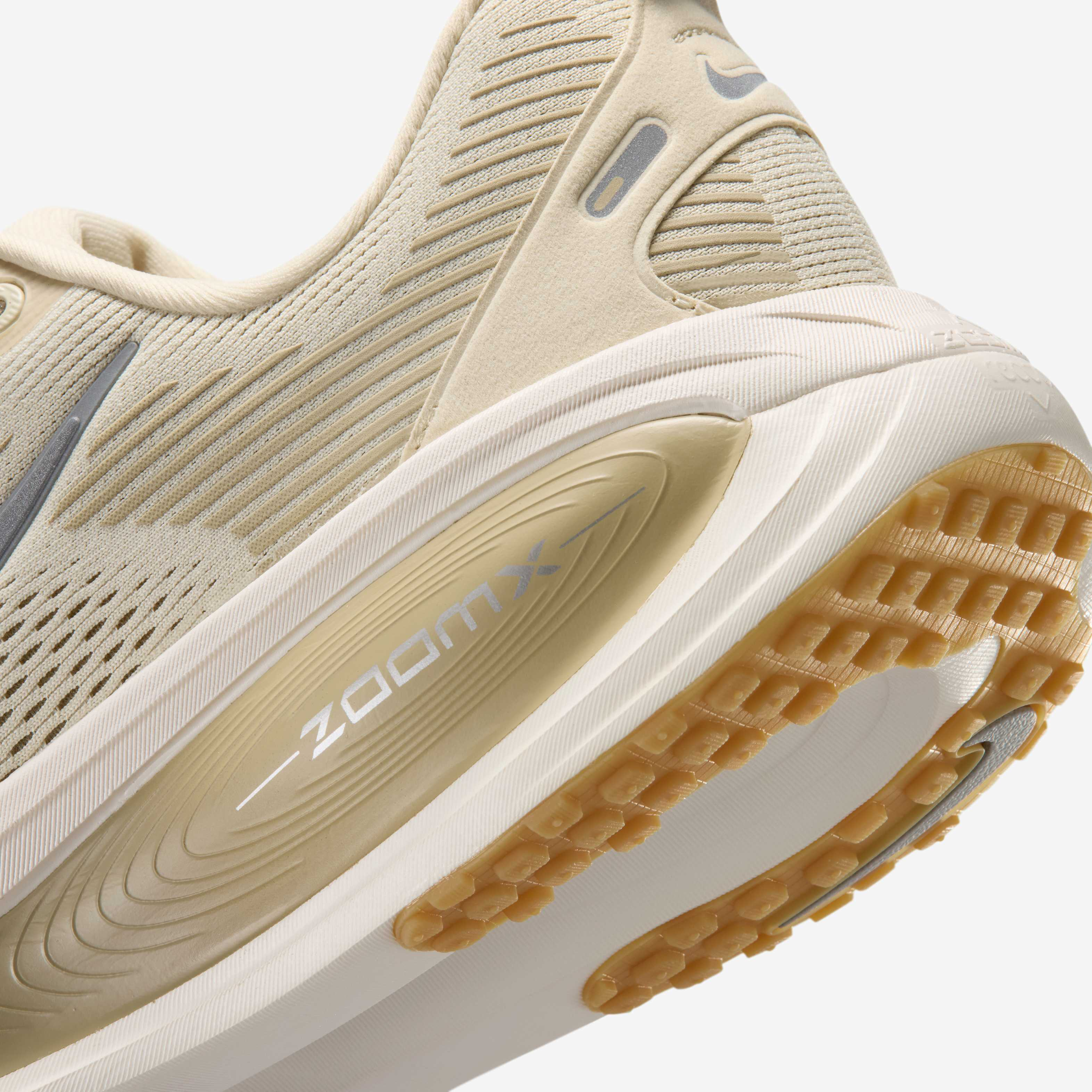 Nike Vomero 18  image number 7