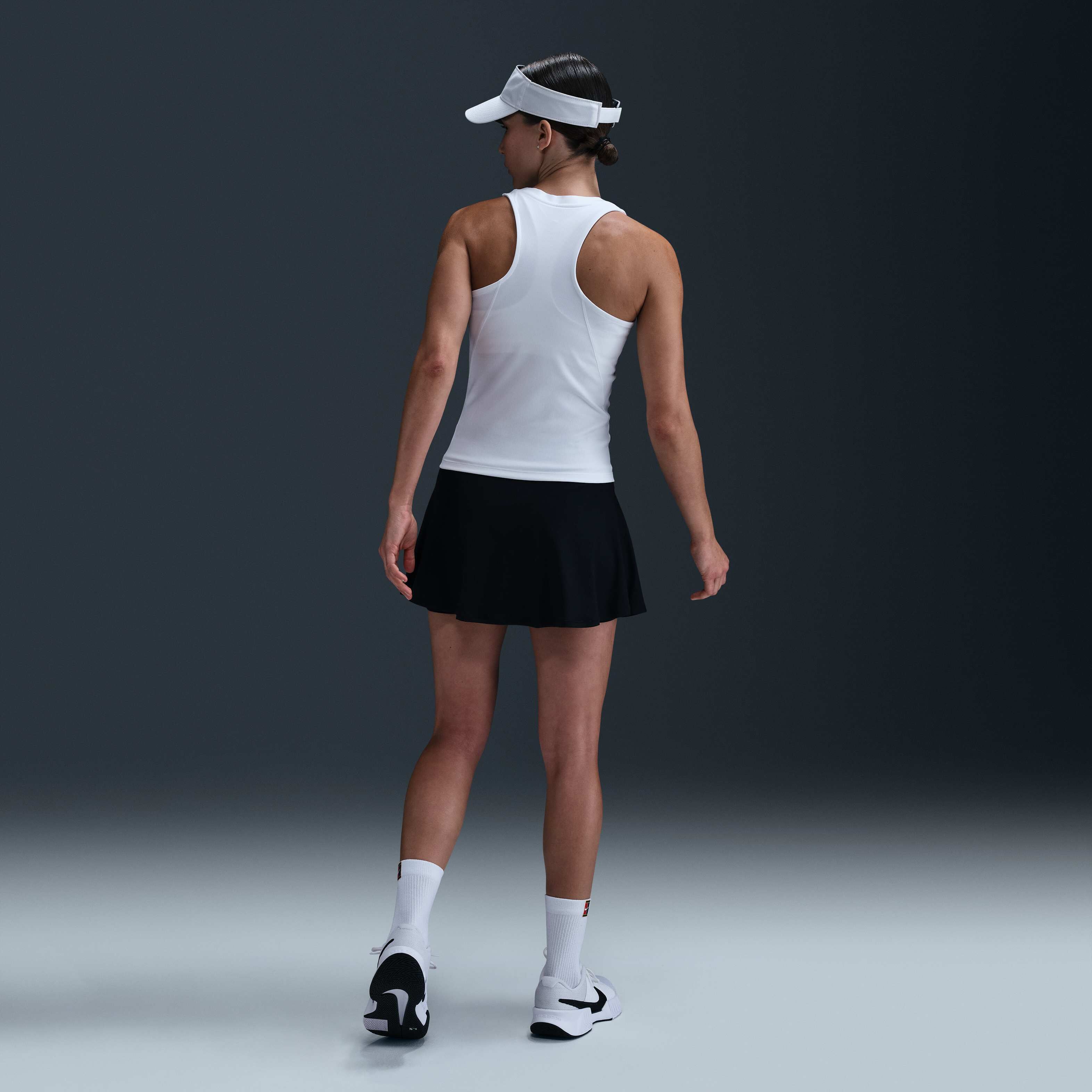NikeCourt Advantage image number 4