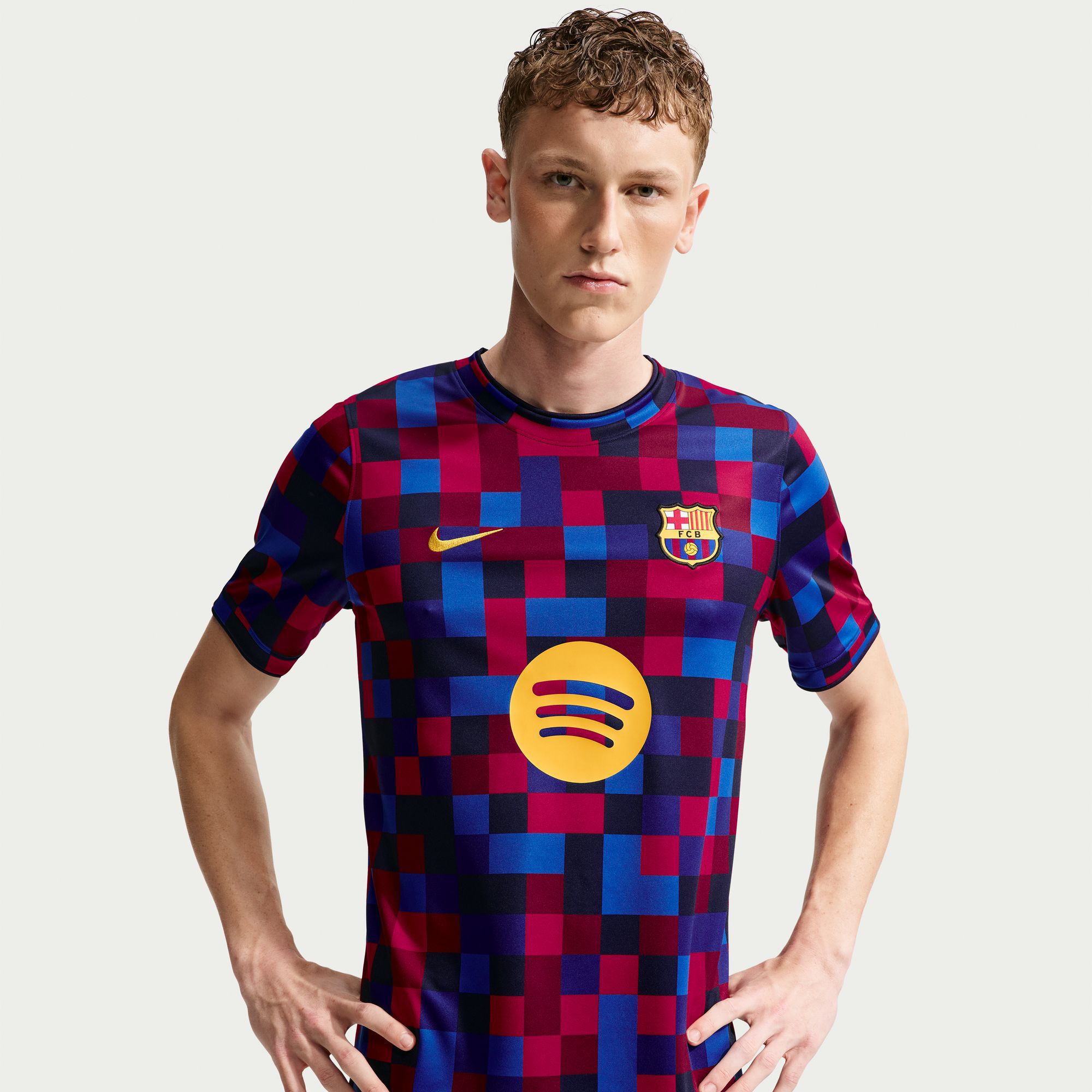 برشلونة الأساسي image number 2