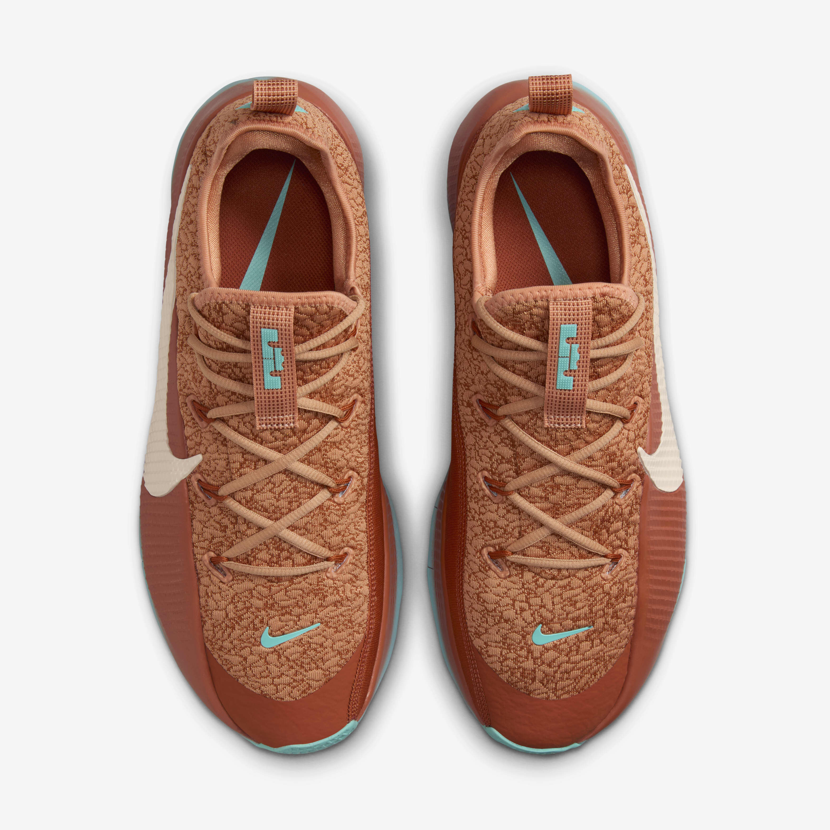 LeBron TR 1 image number 3