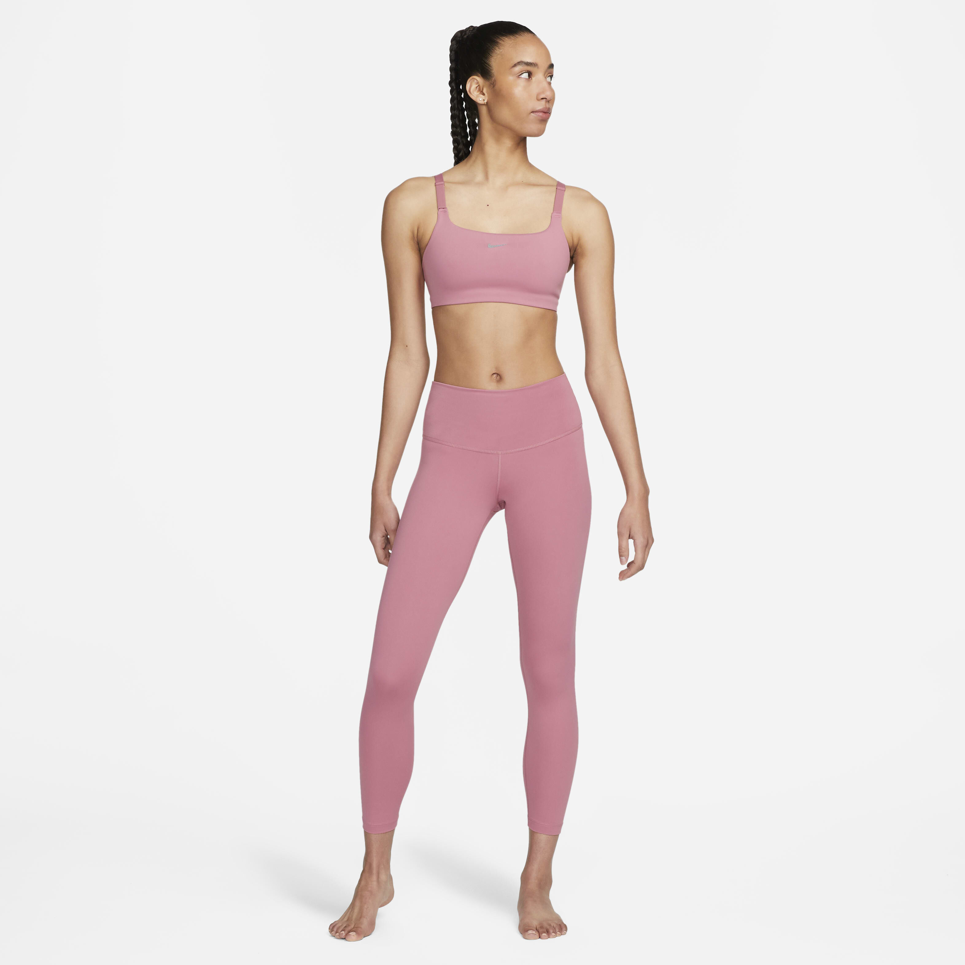 نايكي يوغا image number 4