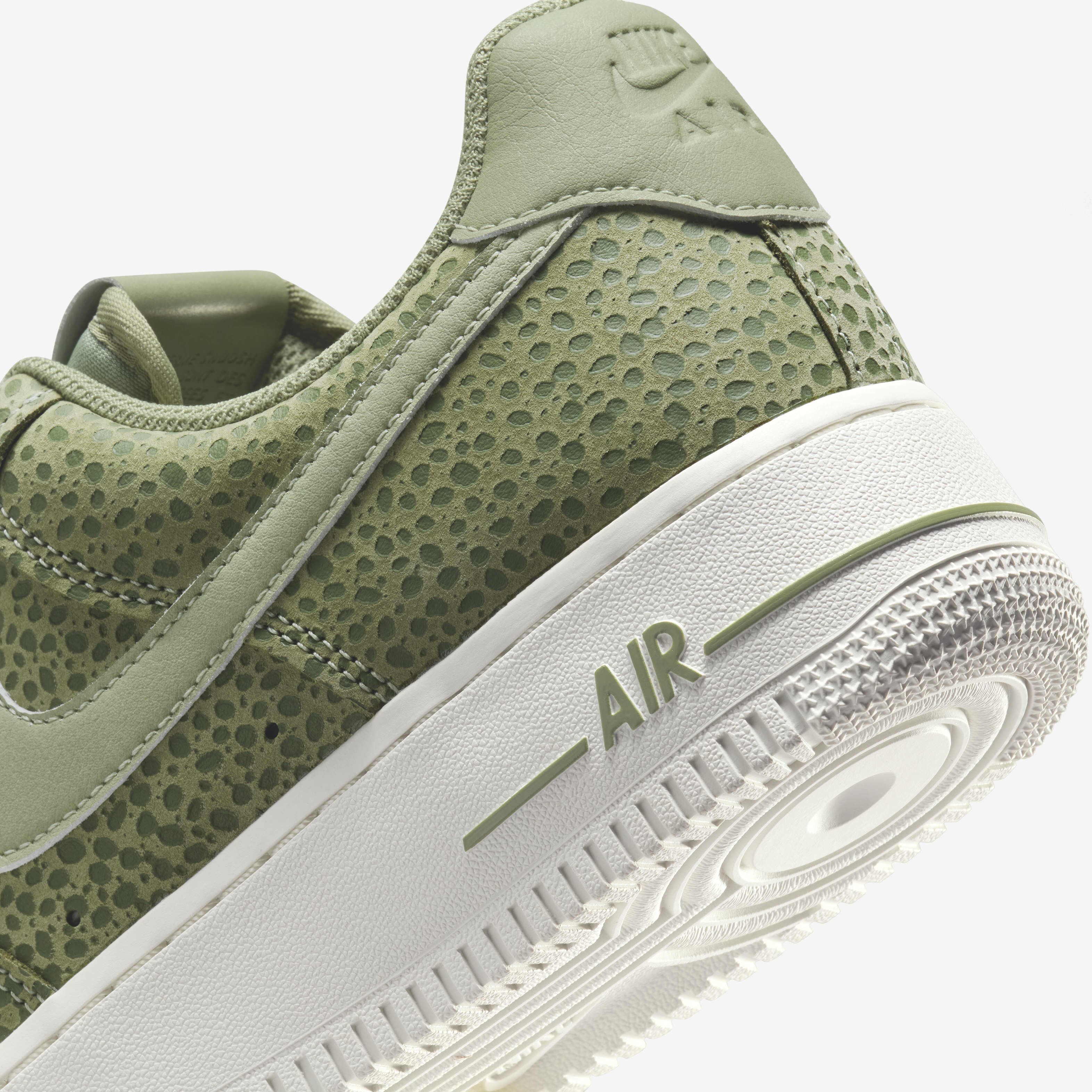 Buy Nike Air Force 1 07 Premium