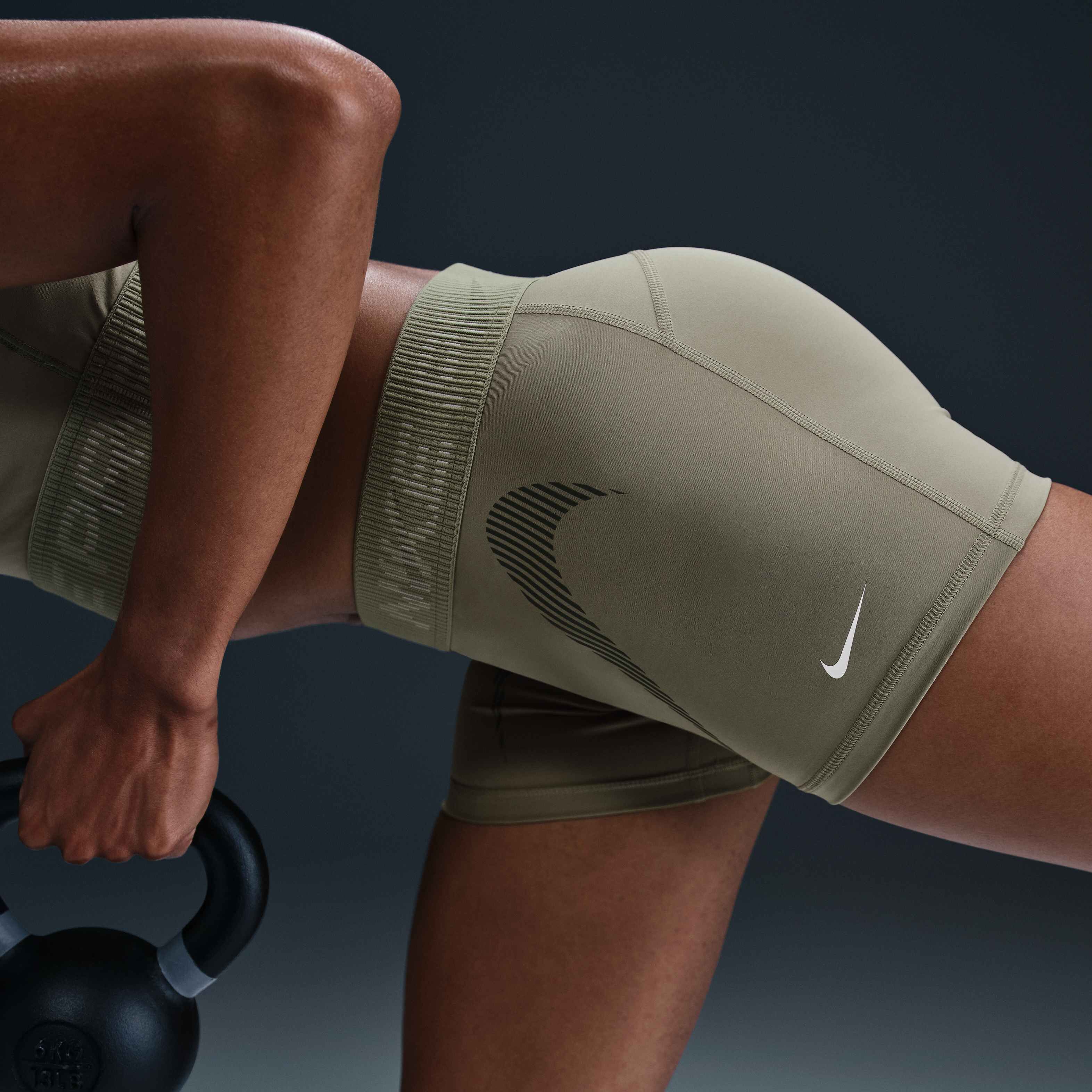 Nike Pro image number 1