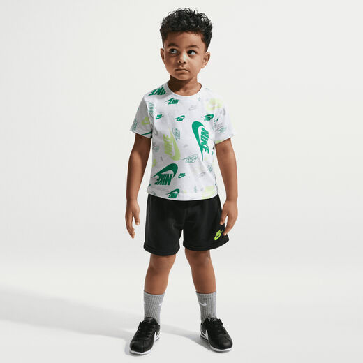 بدلات جري-نايكي, نايكي سبورتسوير, طقم مكون من تيشيرت بطبعة وشورت فرينش تيري خفيف للأطفال الرضّع (12-24 شهر)