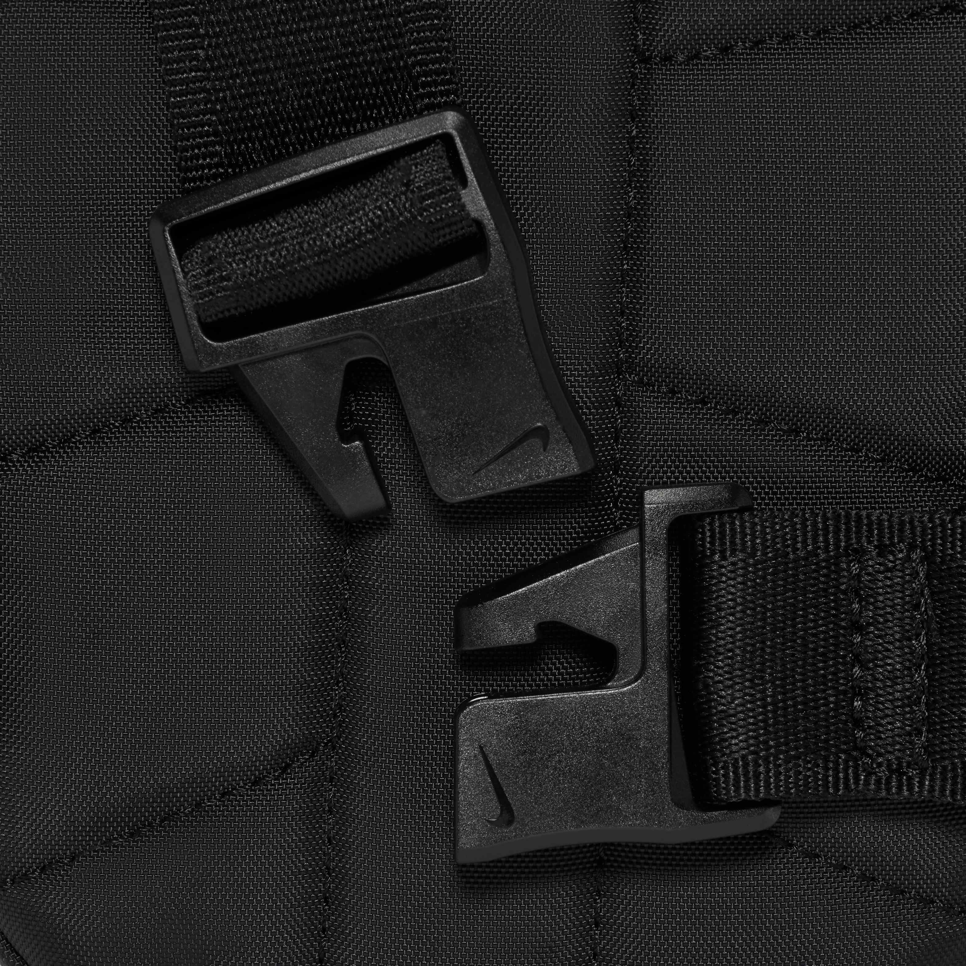 Nike Commute image number 6