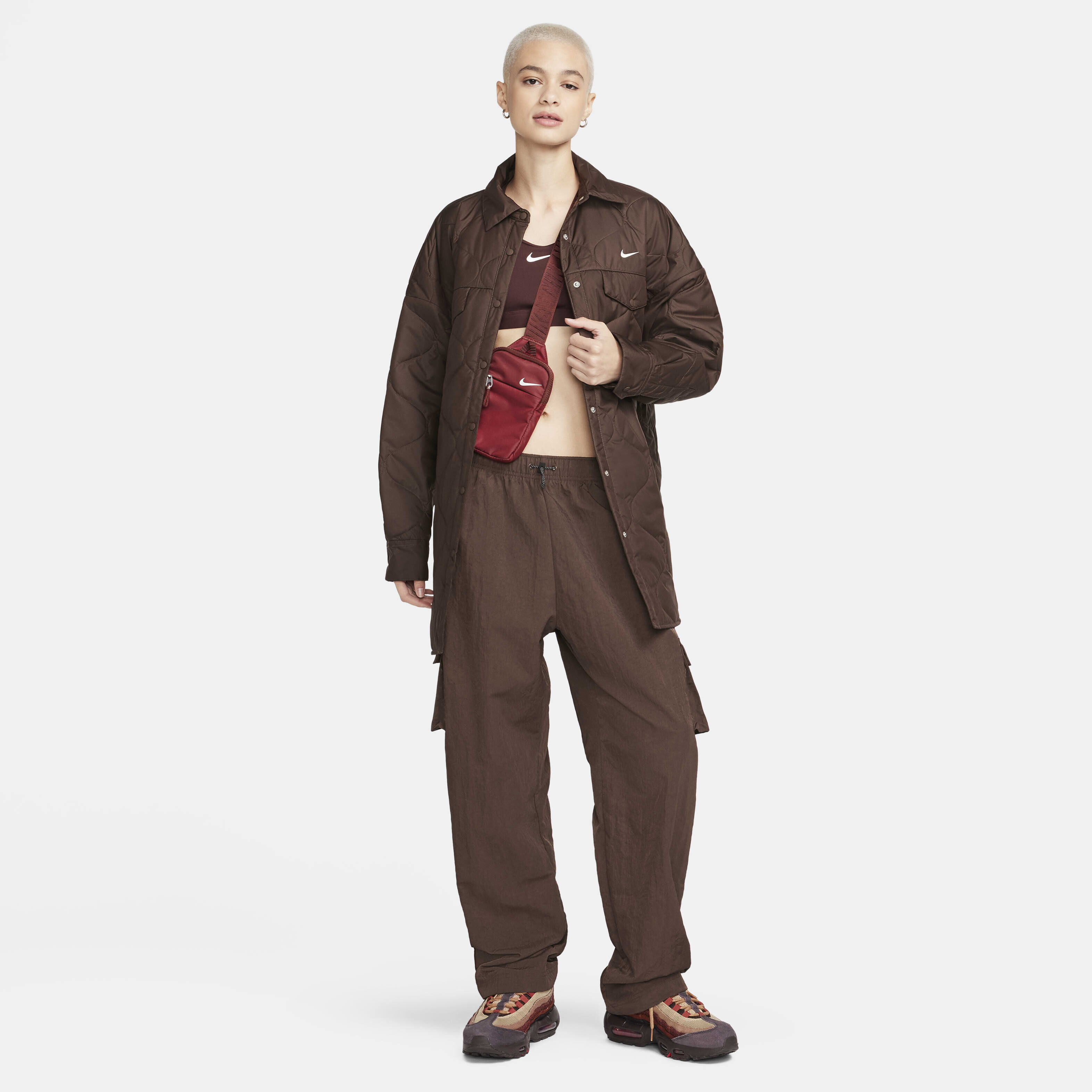 Nike Sportswear Essential image number 5