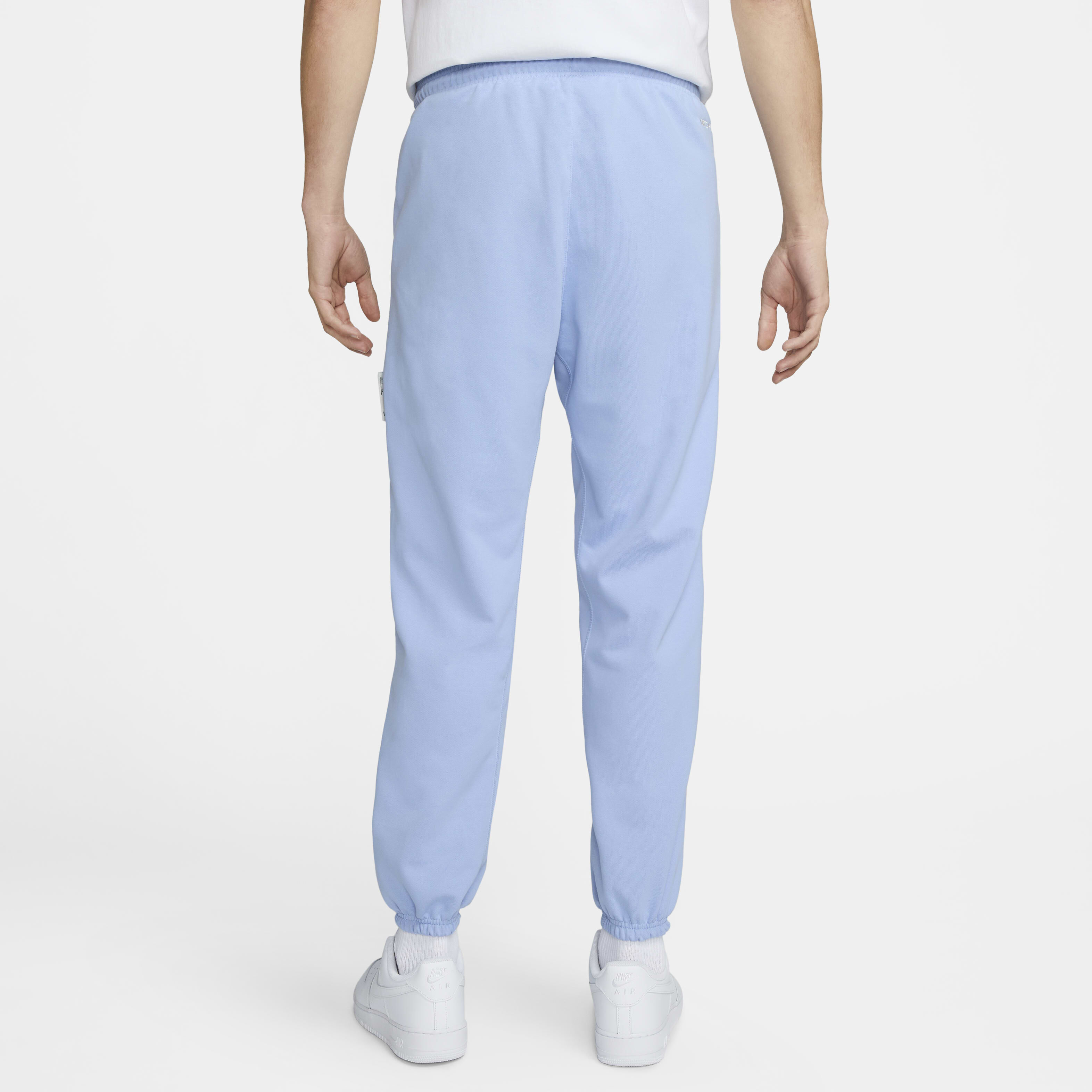 Nike Standard Issue image number 1