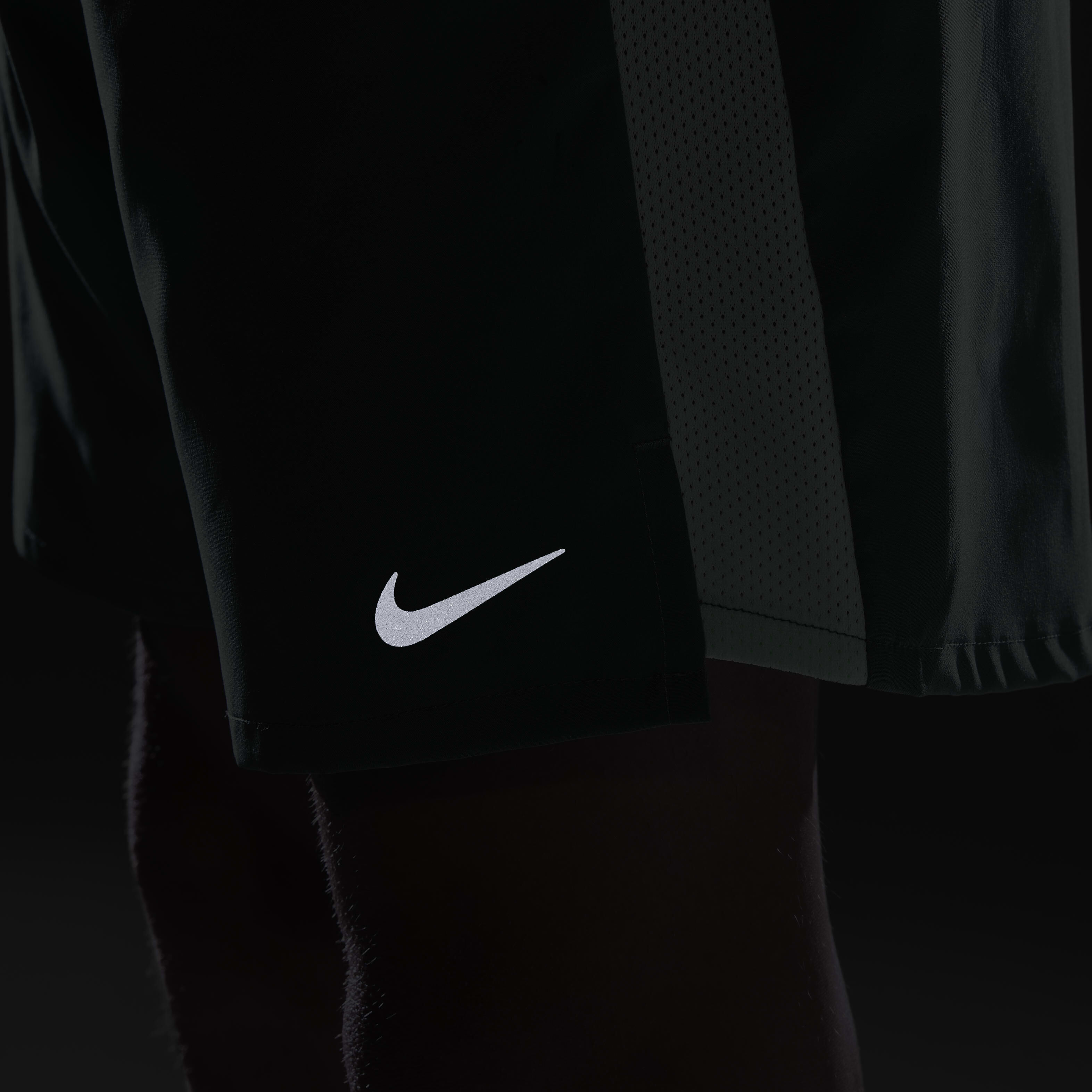 نايكي دراي-فت تشالنجر image number 8