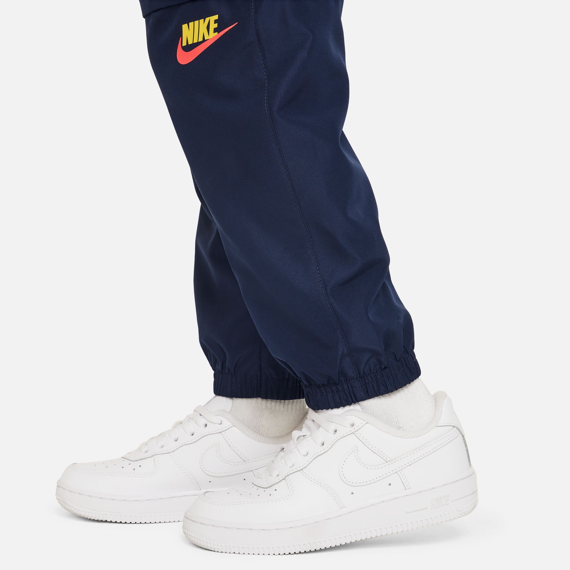 Nike woven outlet pants