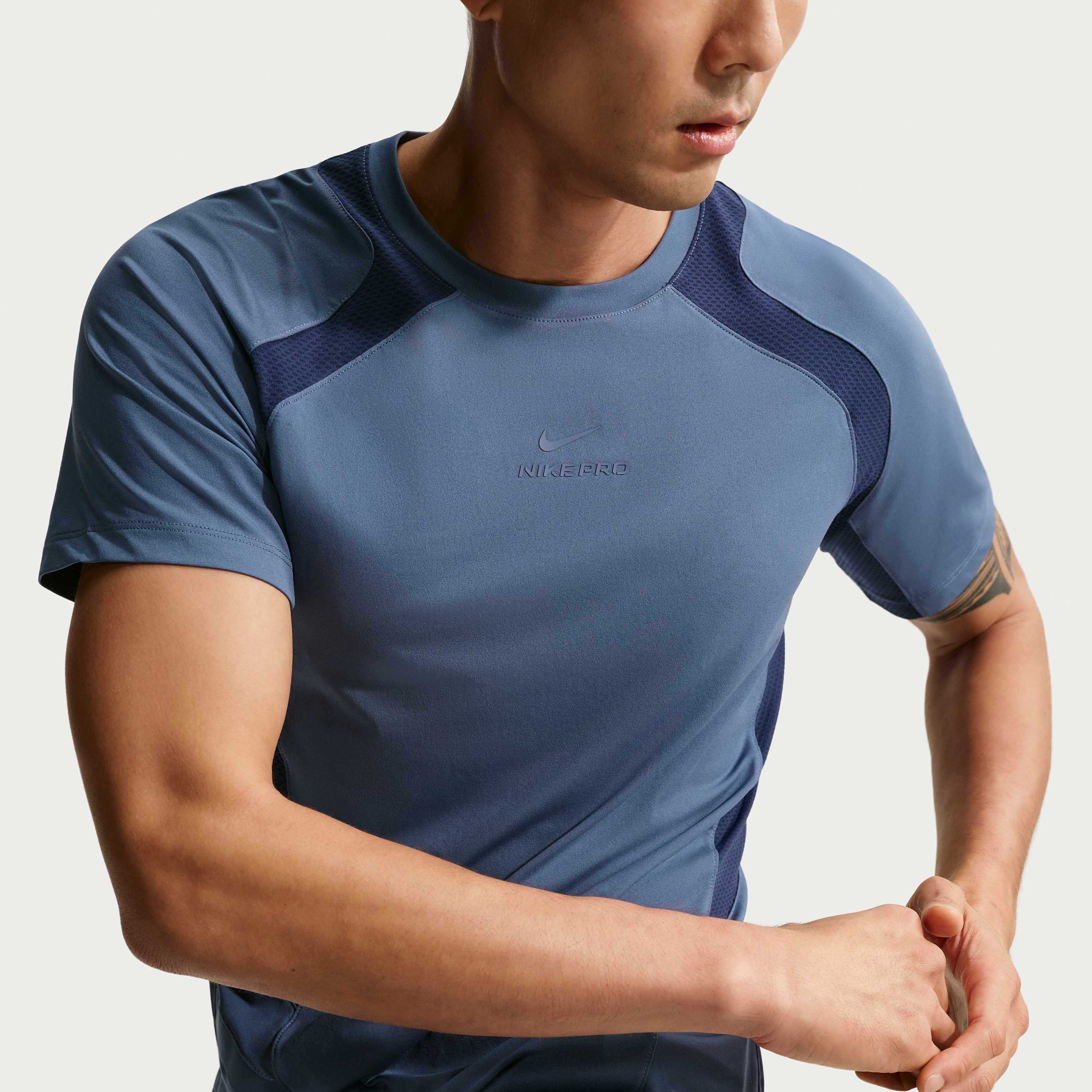 Nike Pro Training image number 2
