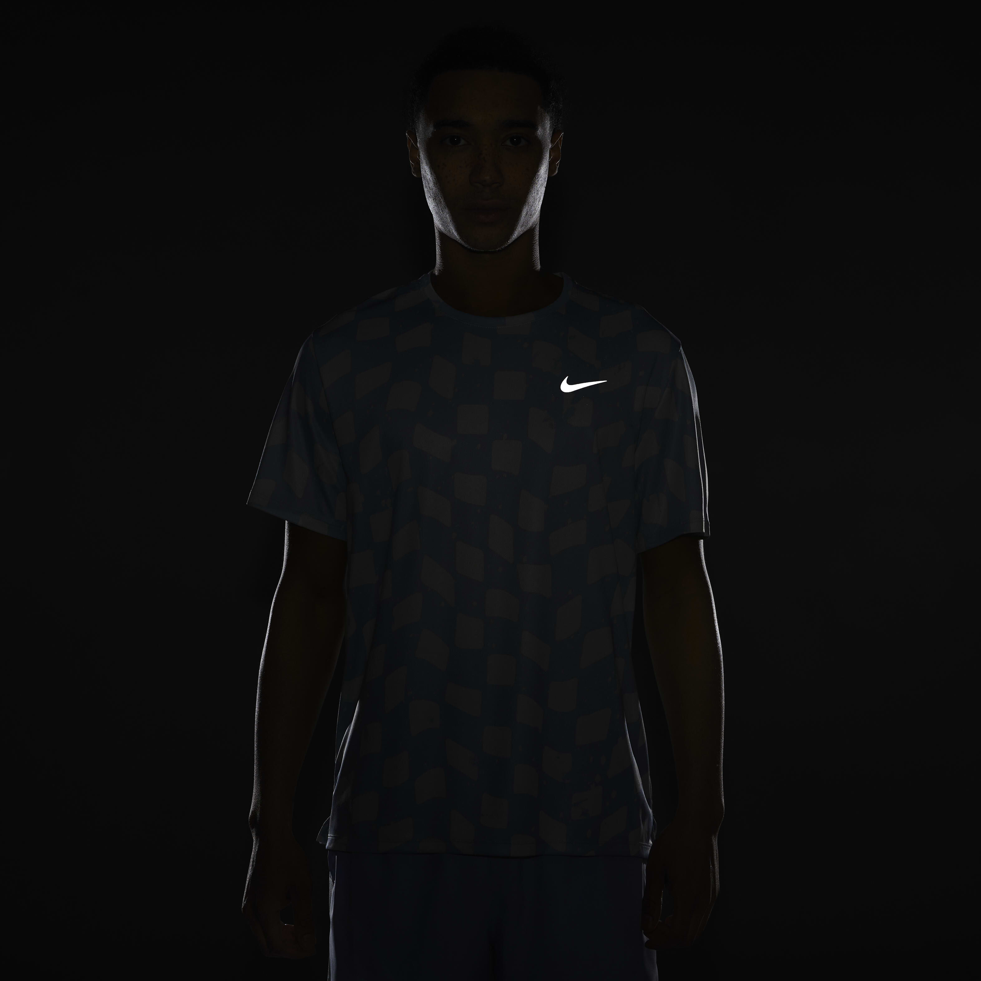 Nike Dri-FIT Miler image number 5