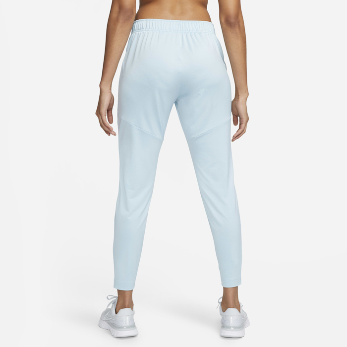 Nike Dri-FIT Essential image number 1 Nike Dri-FIT Essential image number 1