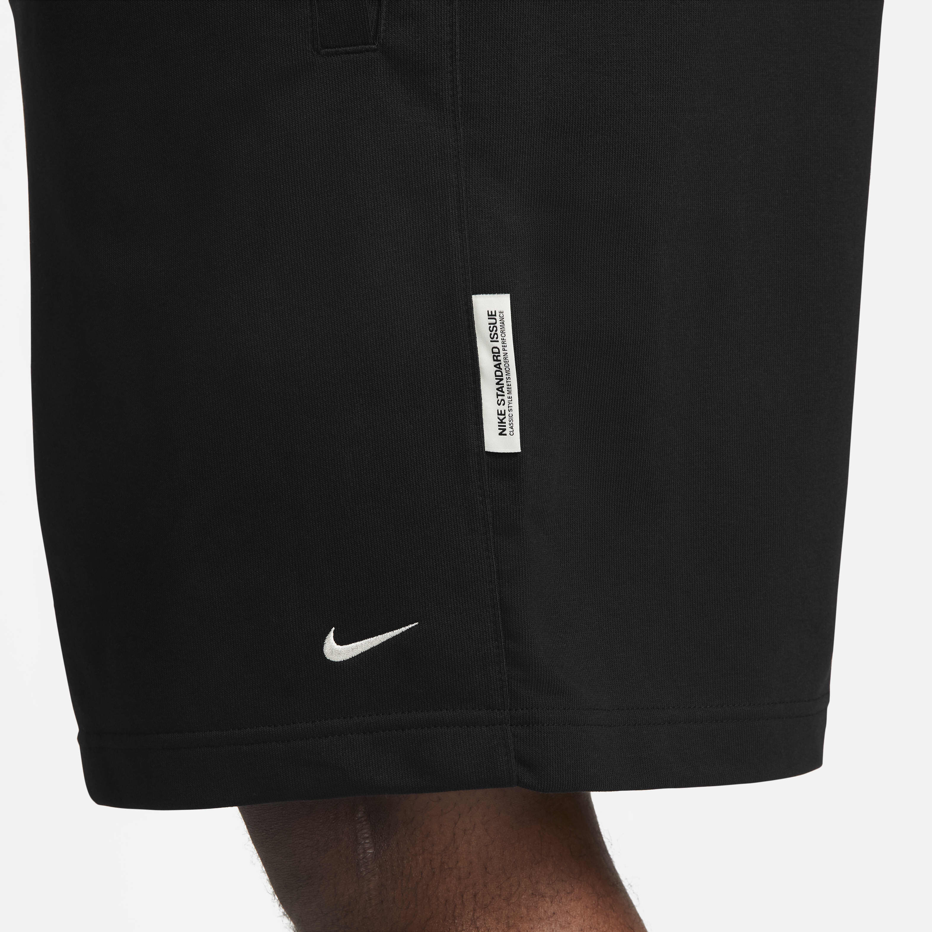 Nike Standard Issue image number 13