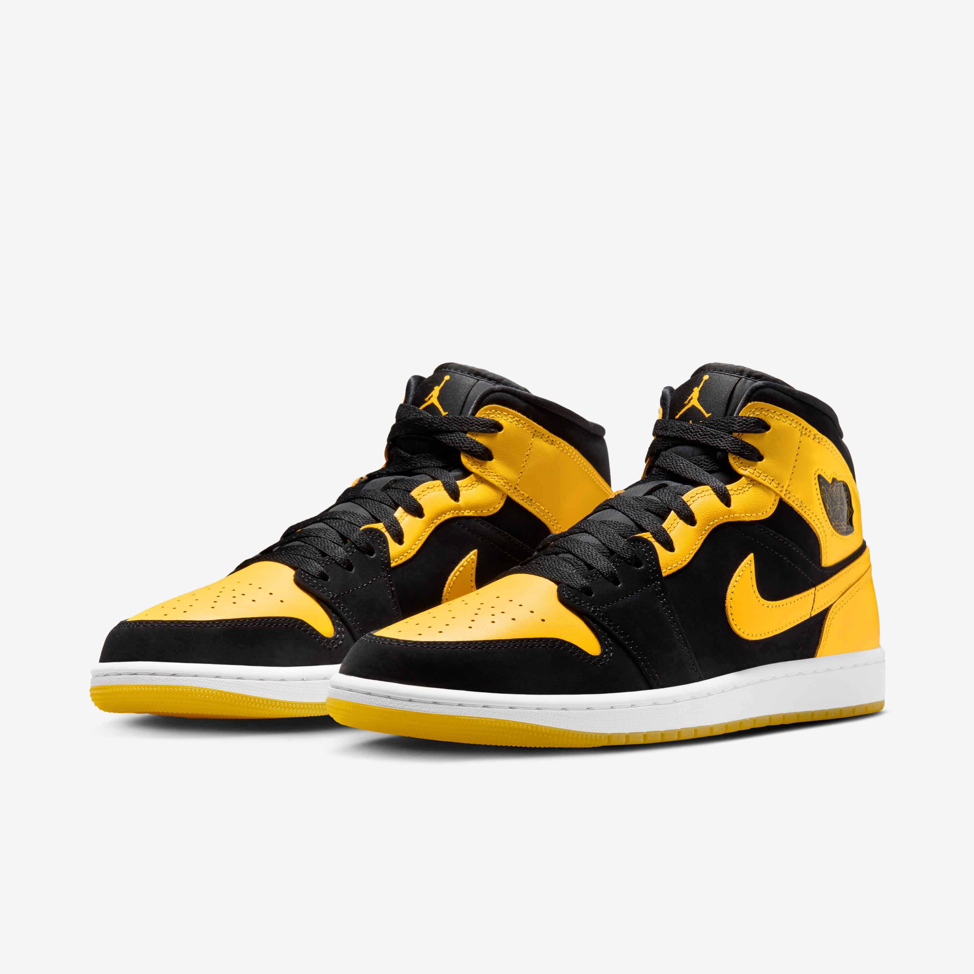 Air Jordan 1 Mid SE image number 4