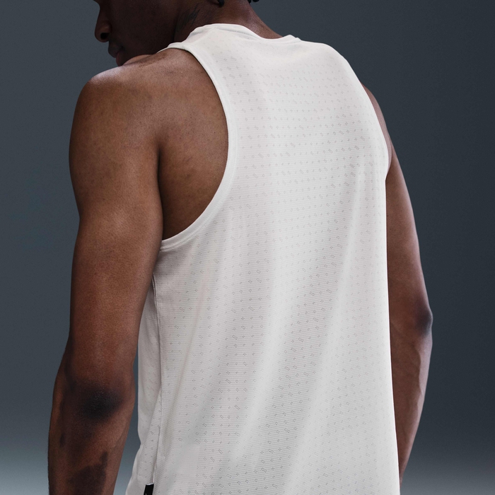 Nike Miler Breathe image number 1 Nike Miler Breathe image number 1