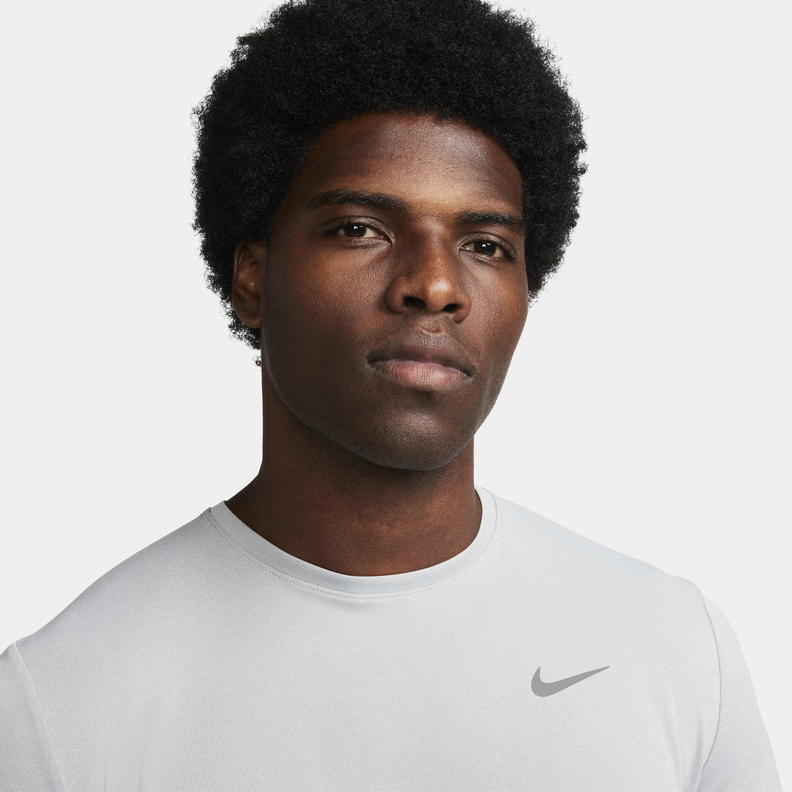 نايكي ميلر image number 2