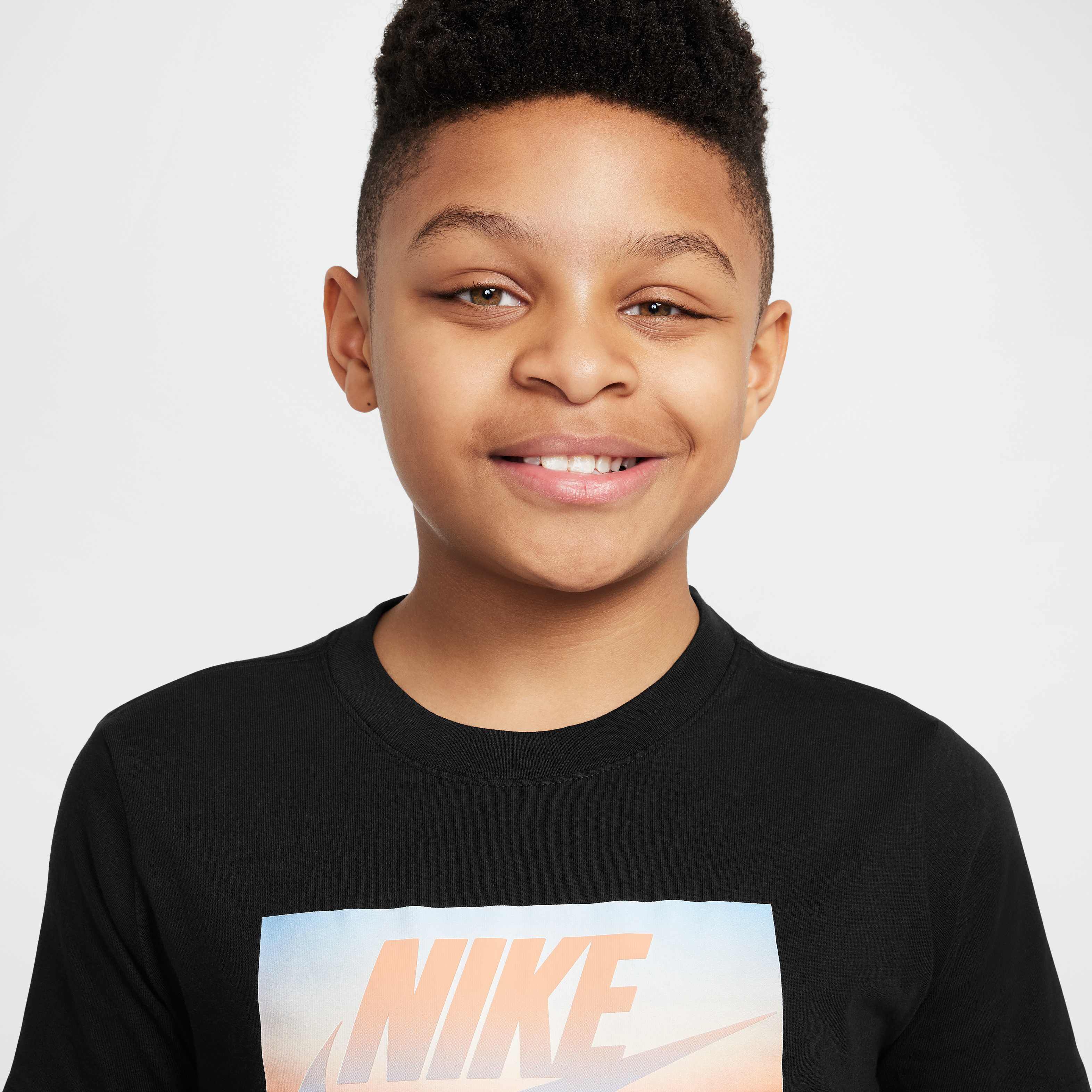 Nike Sportswear image number 2