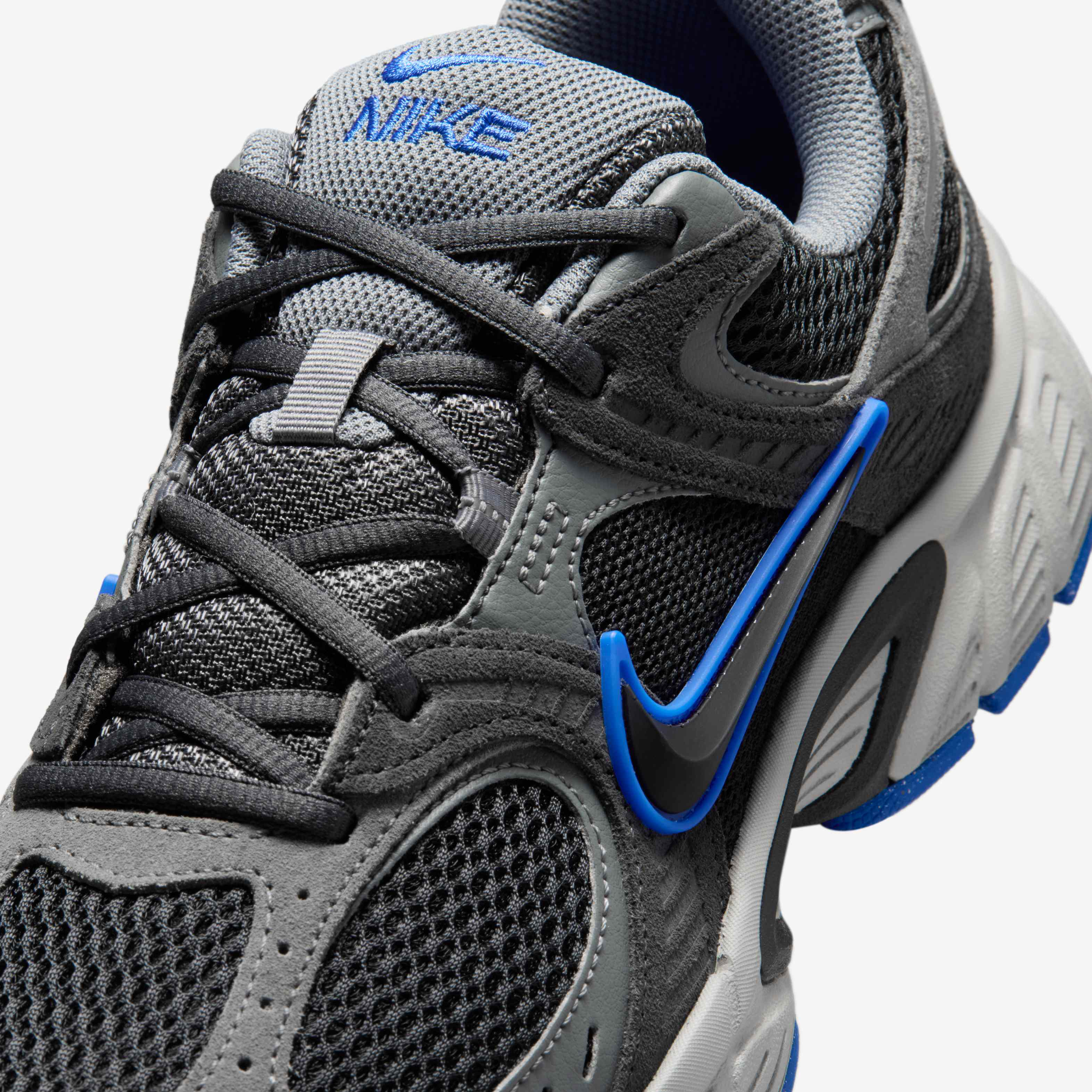 Nike V5 RNR Suede image number 6