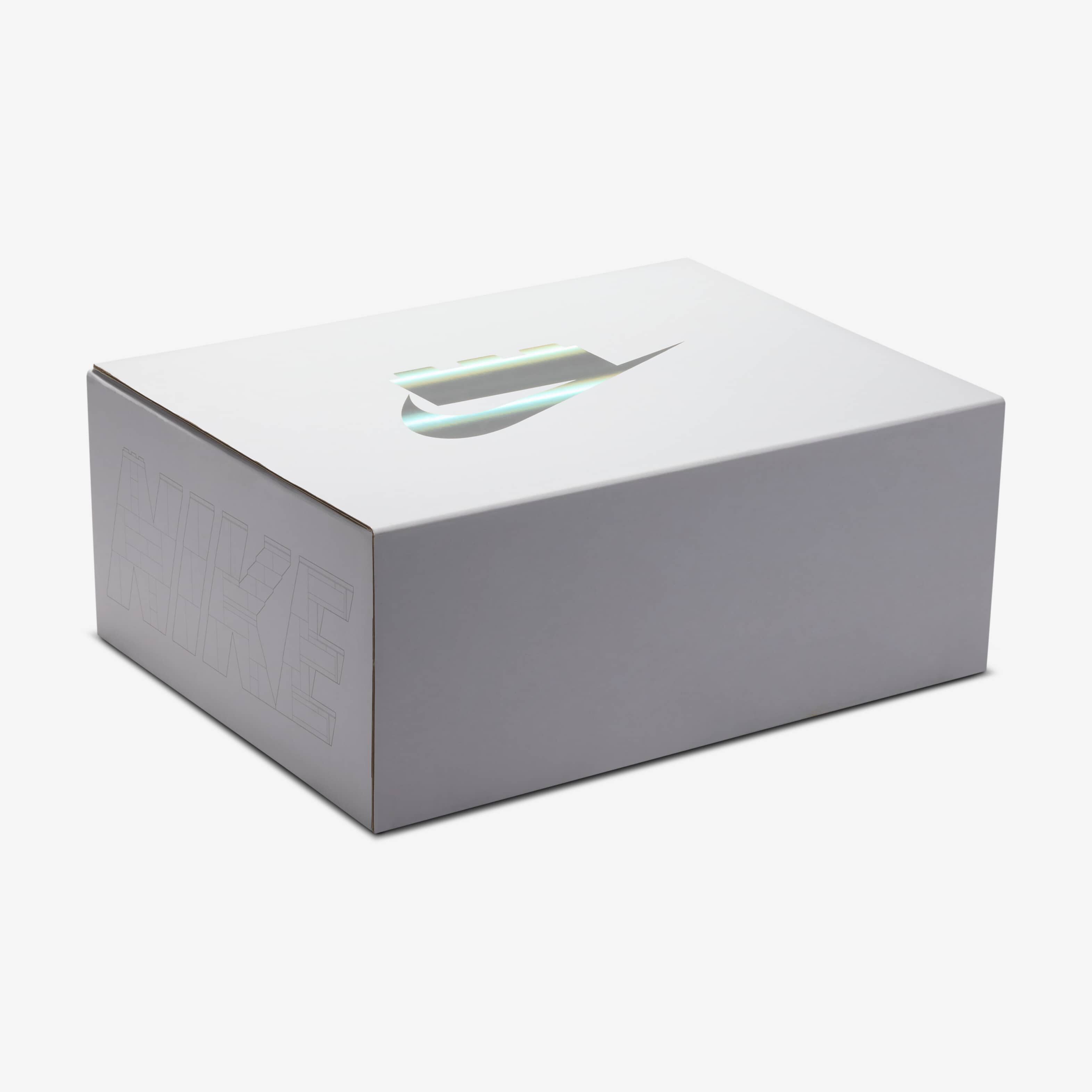 Nike Dunk Low x LEGO&reg; Collection image number 10